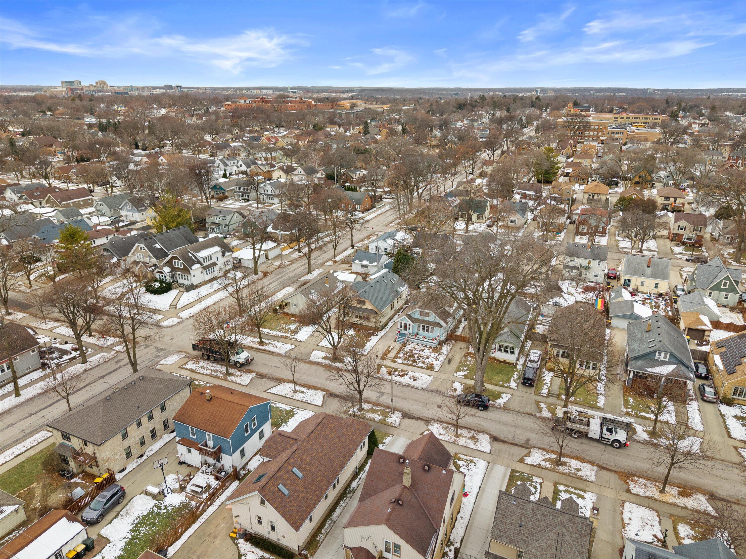 2507 N 70th St
