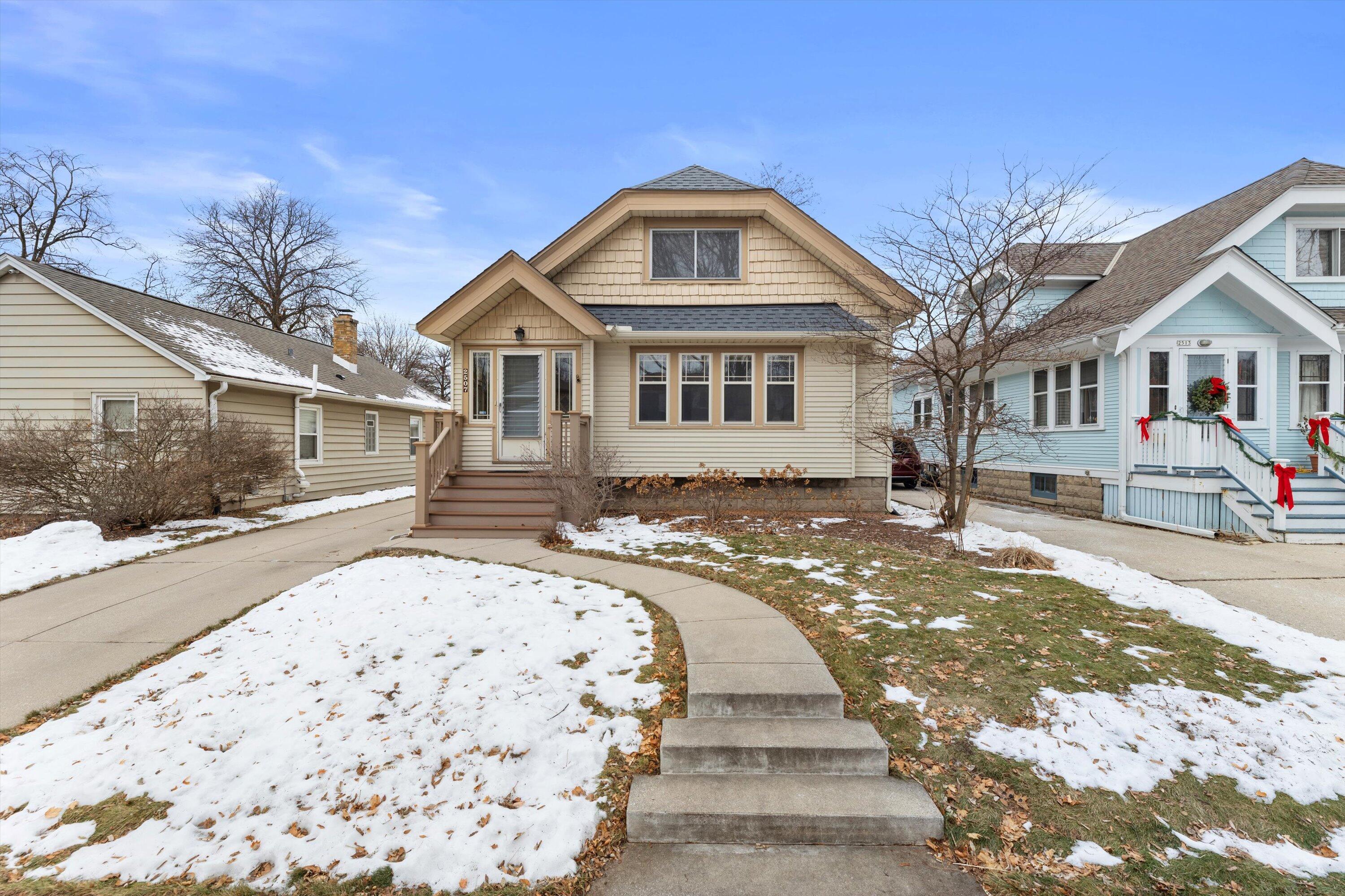2507 N 70th St