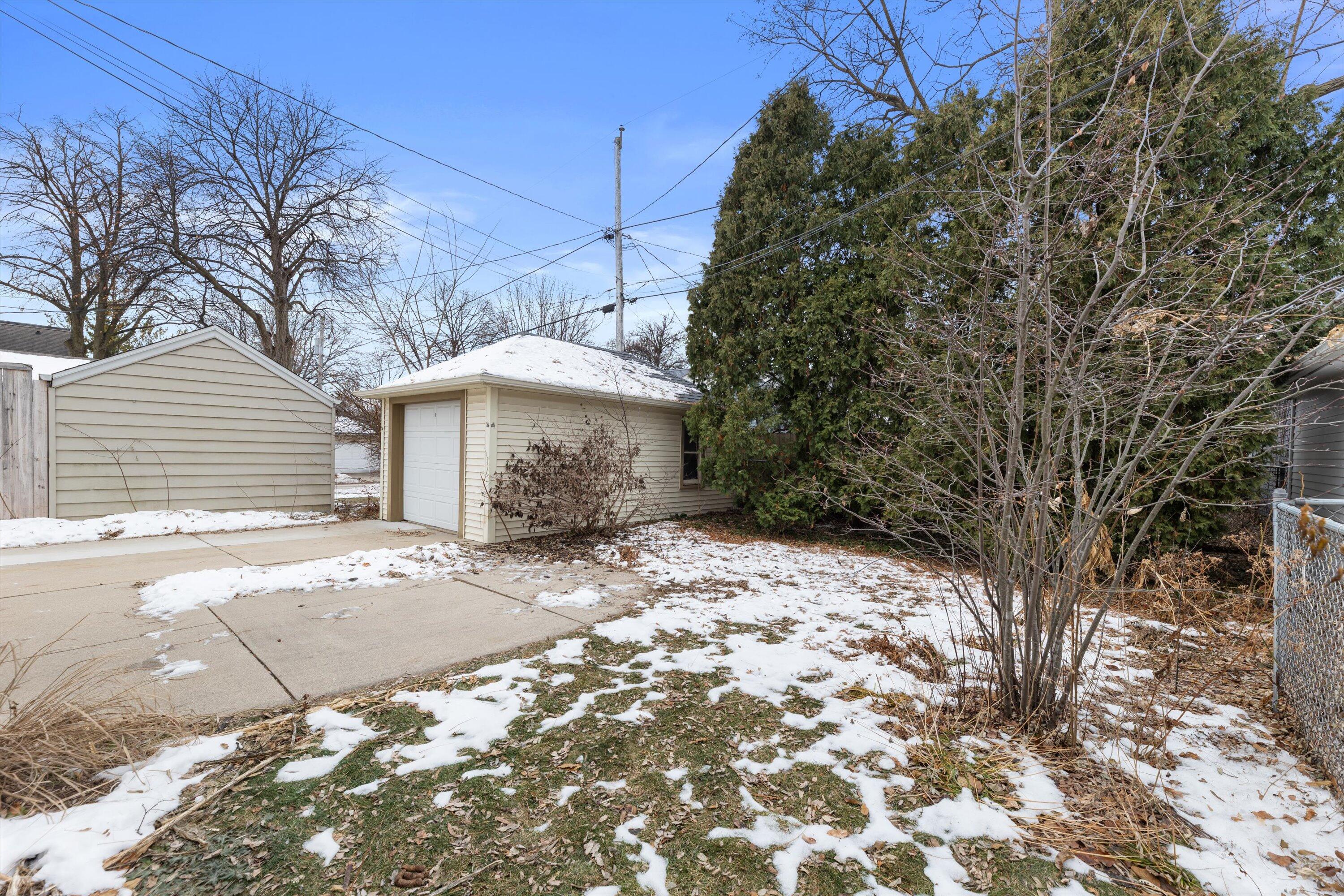 2507 N 70th St