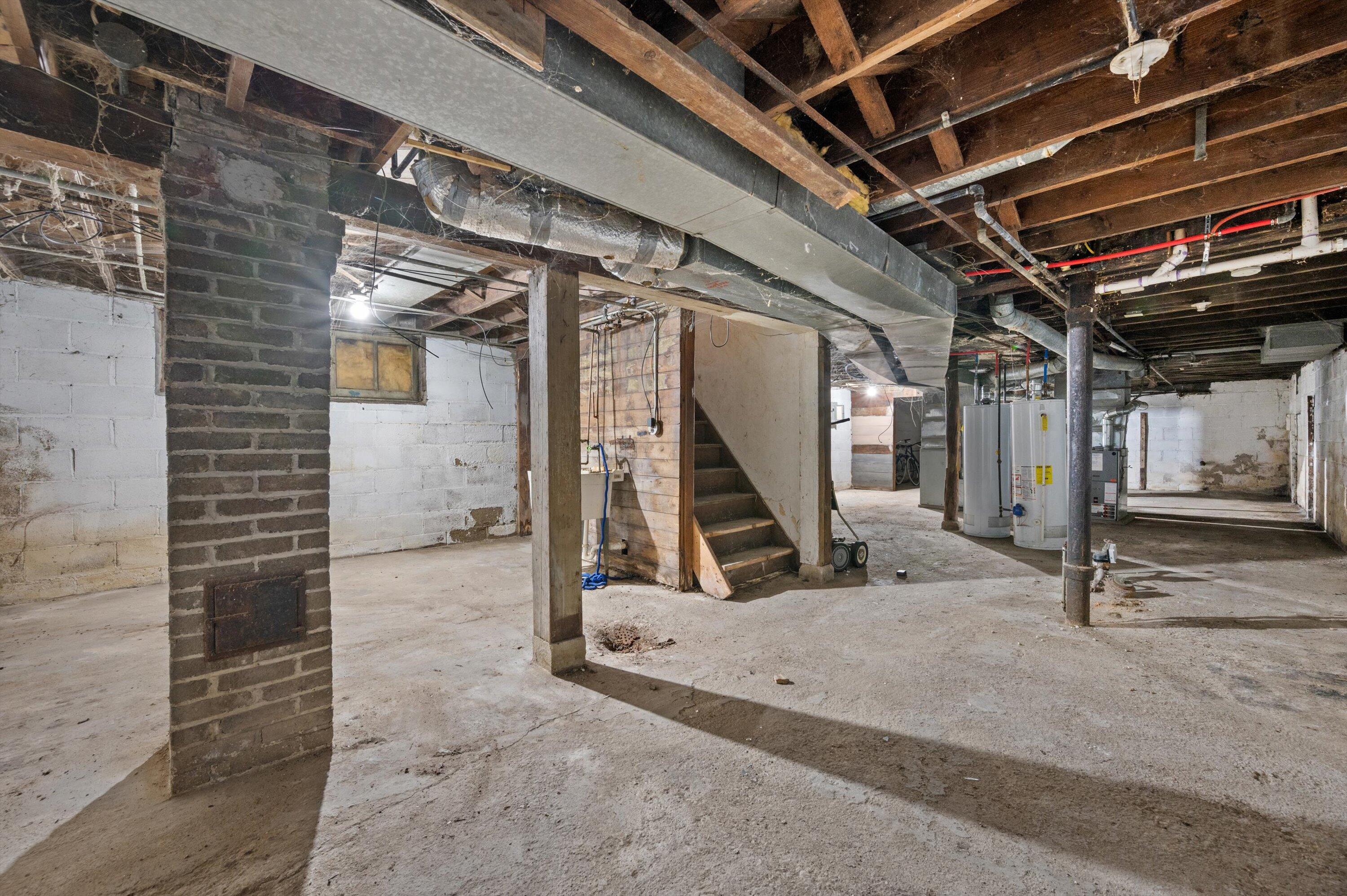 2724 N Palmer St Unit: 2724A