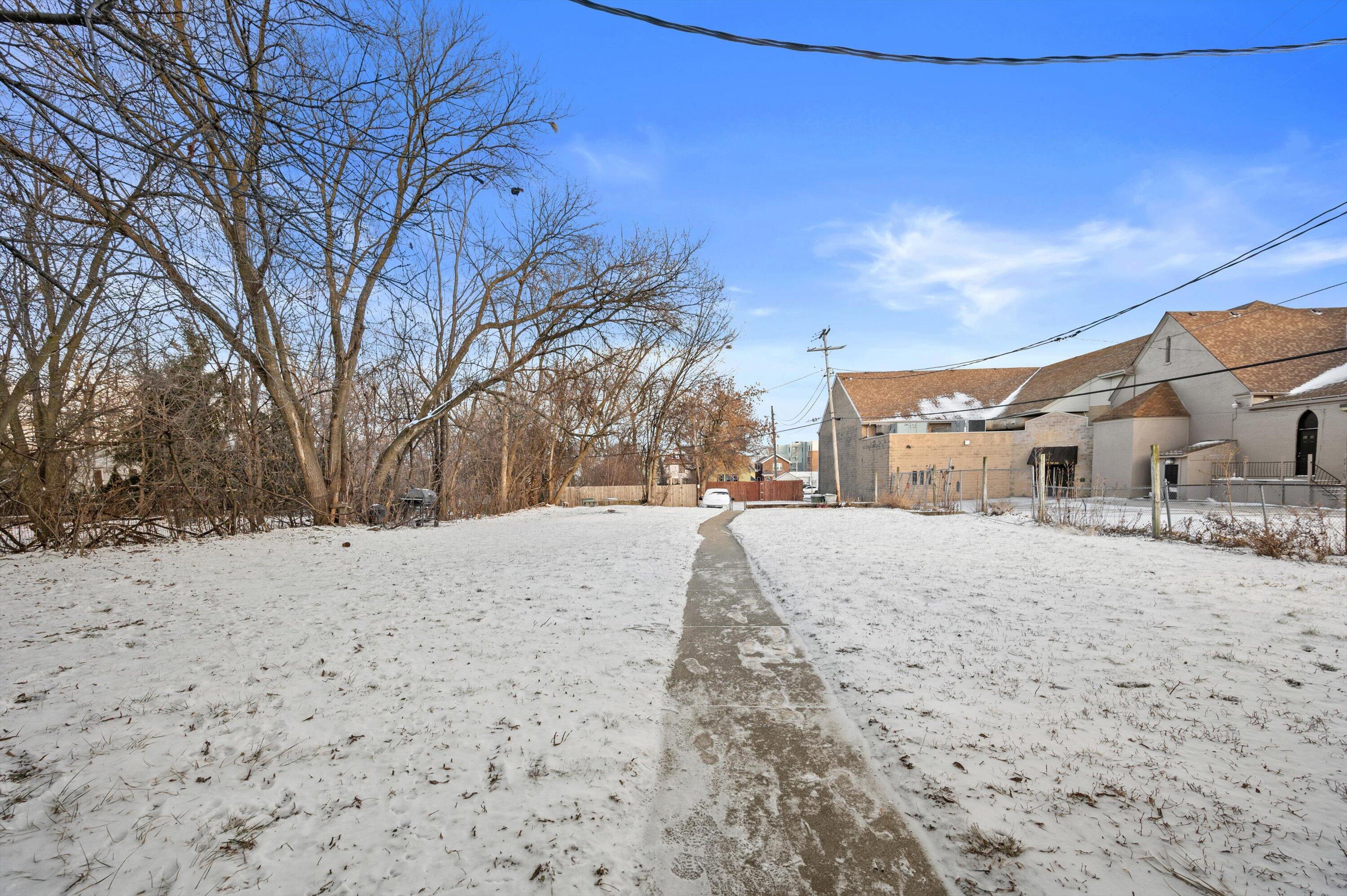 2724 N Palmer St Unit: 2724A
