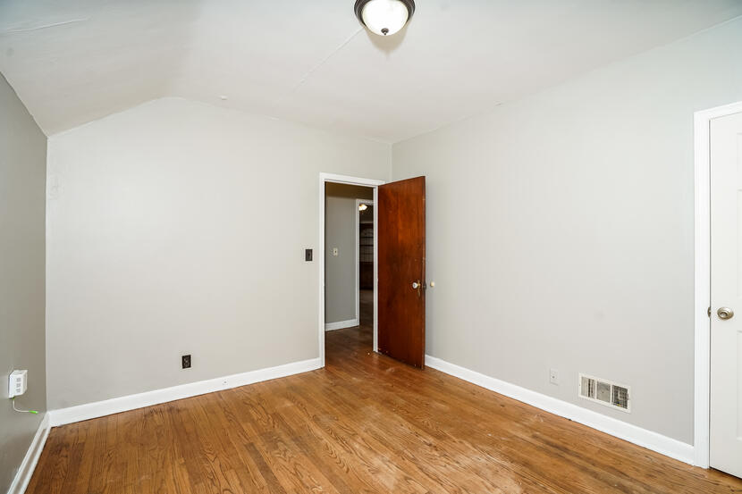 3013 N 60th St Unit: 3015