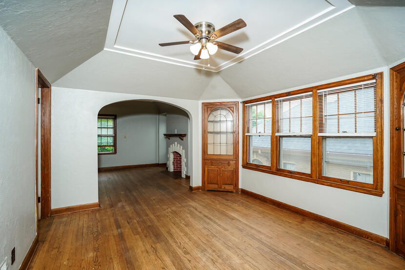 3013 N 60th St Unit: 3015