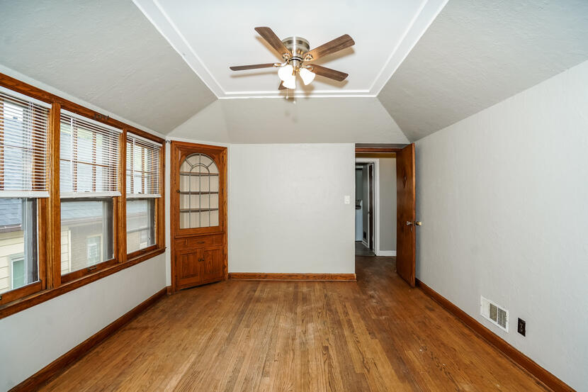 3013 N 60th St Unit: 3015