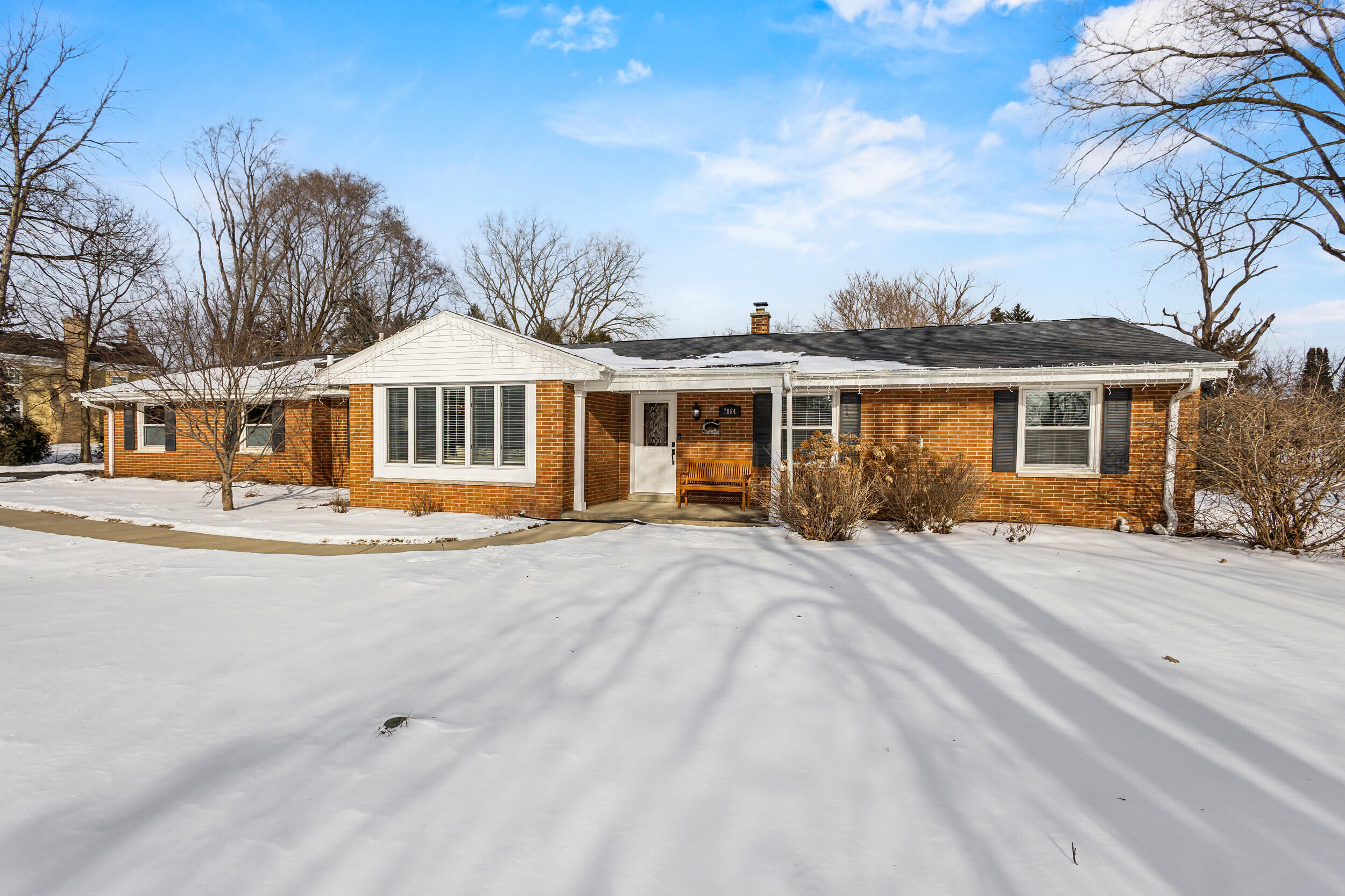 7864 N Green Bay Rd