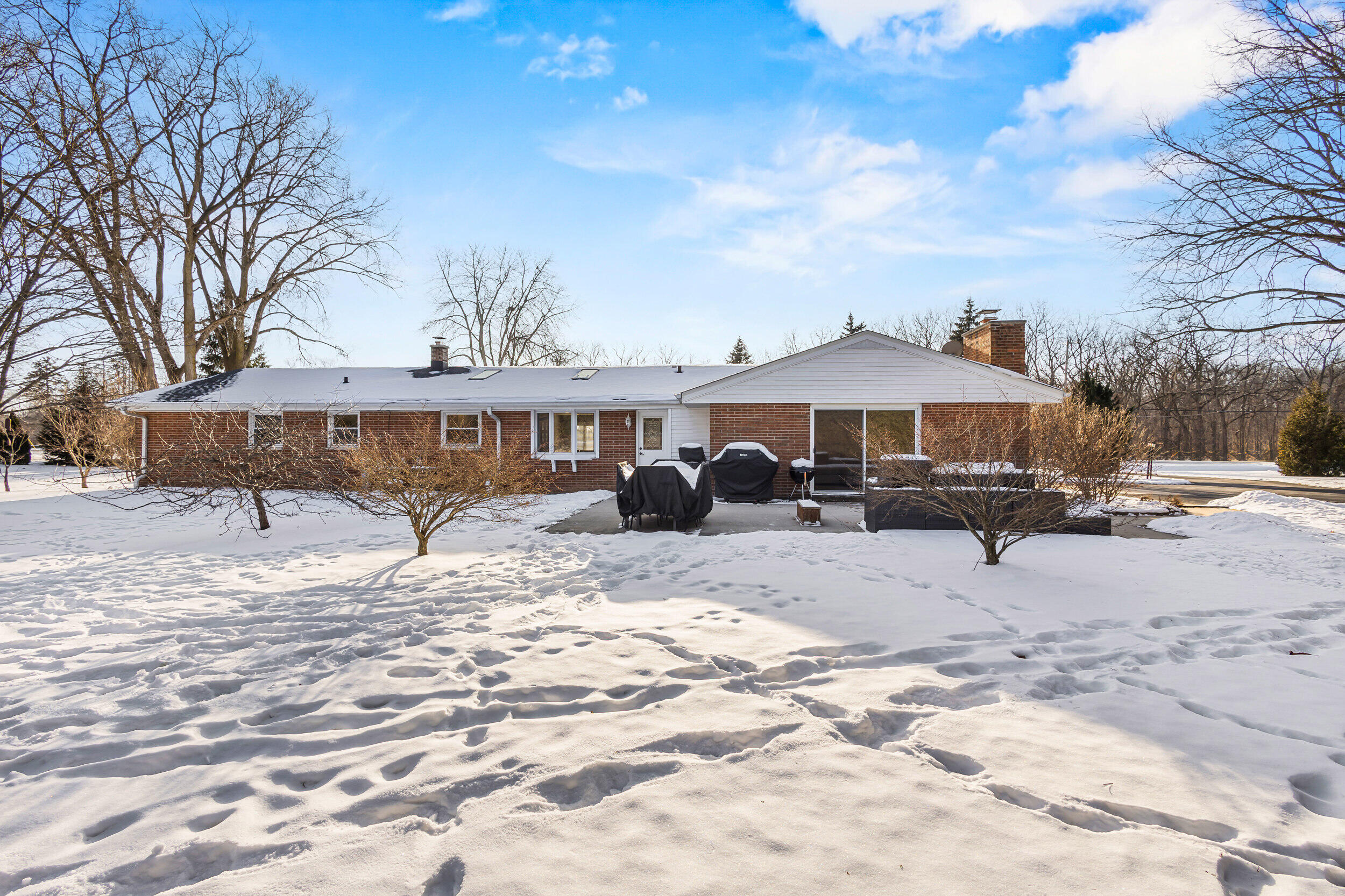 7864 N Green Bay Rd