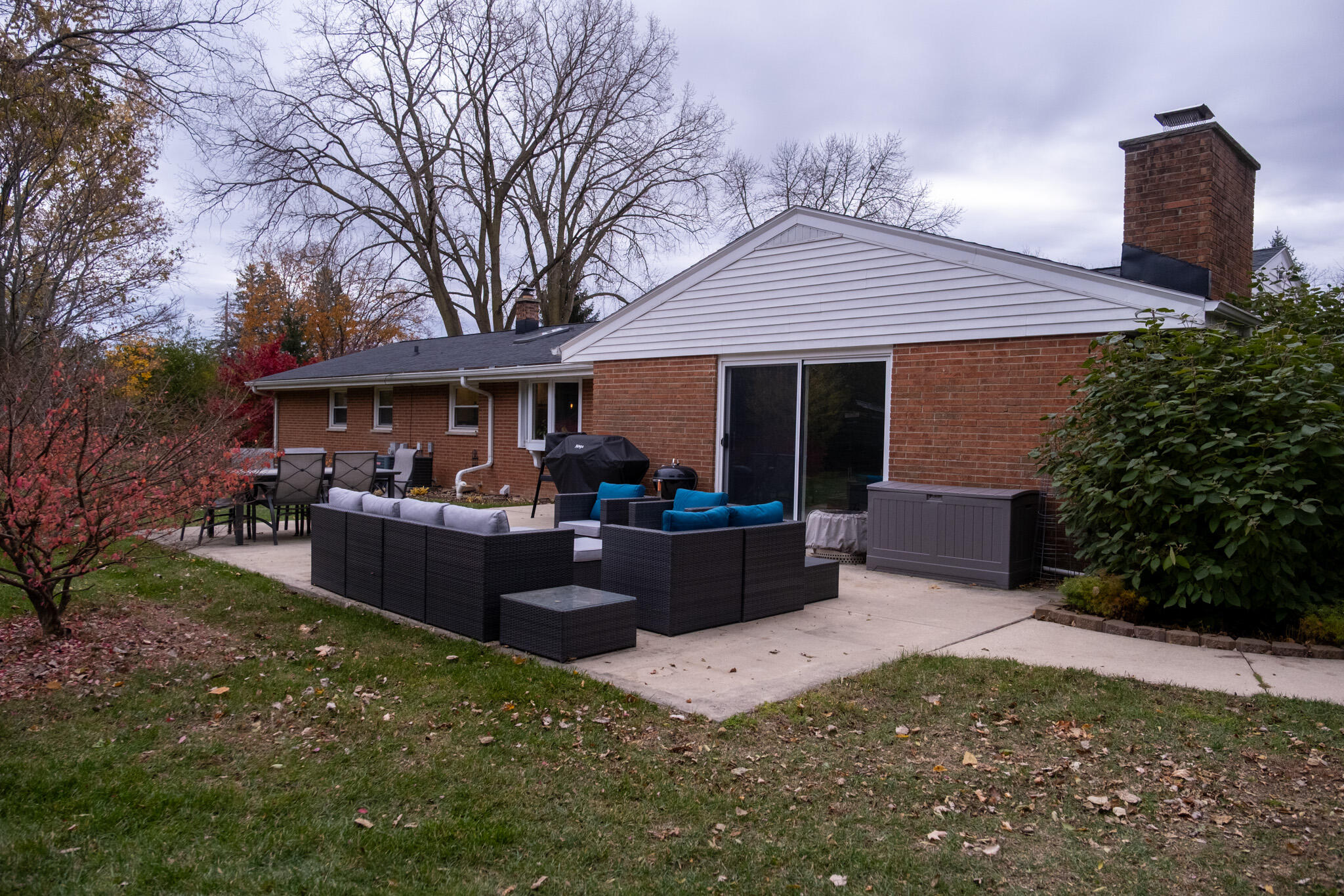 7864 N Green Bay Rd