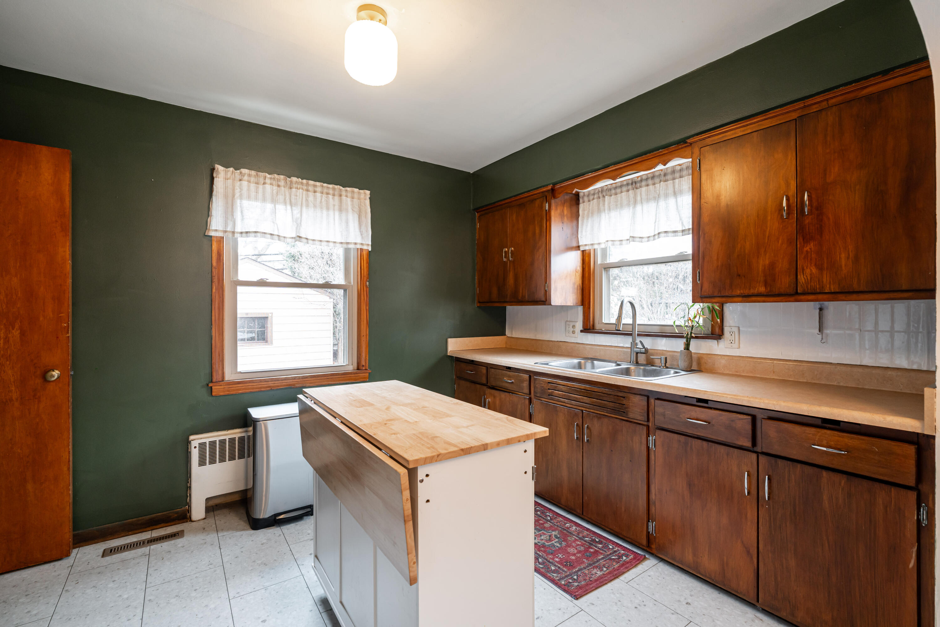 3436 E Van Norman Ave