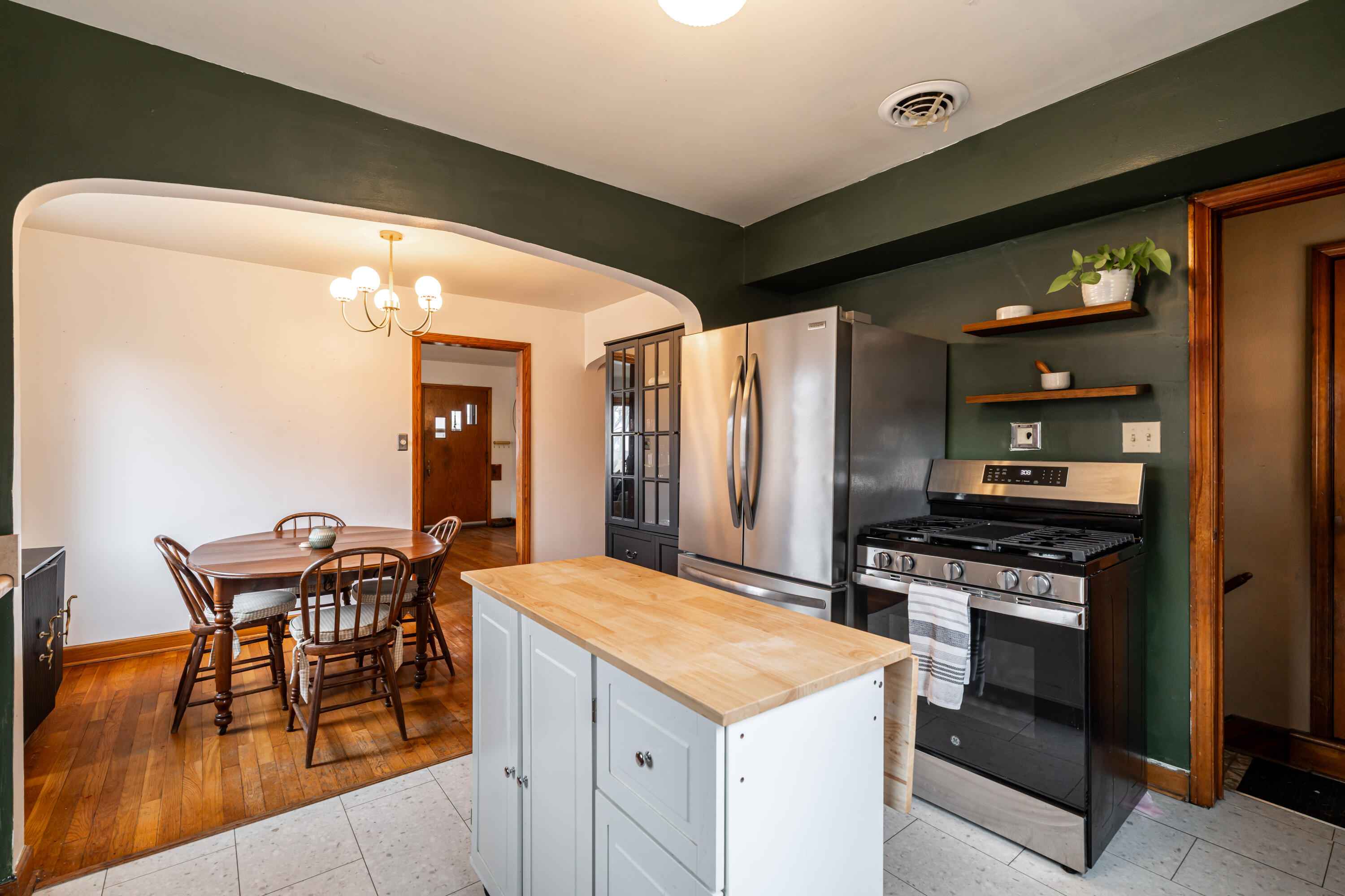 3436 E Van Norman Ave