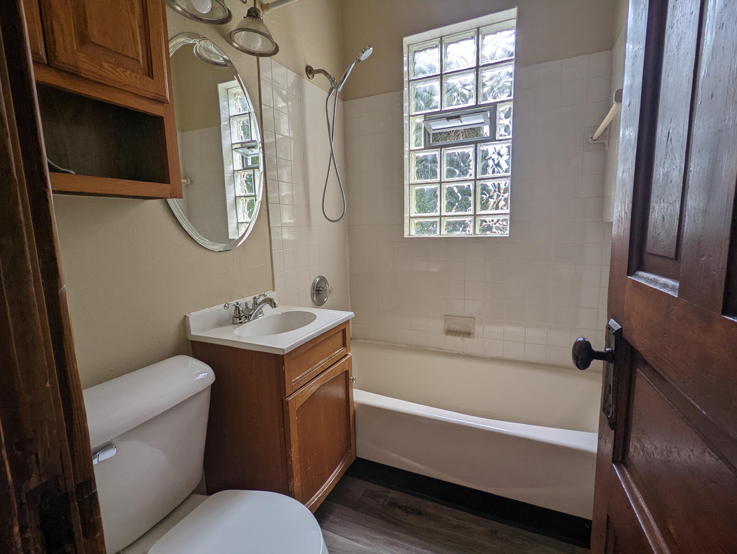 2439 N Dr William Finlayson St Unit: 2441