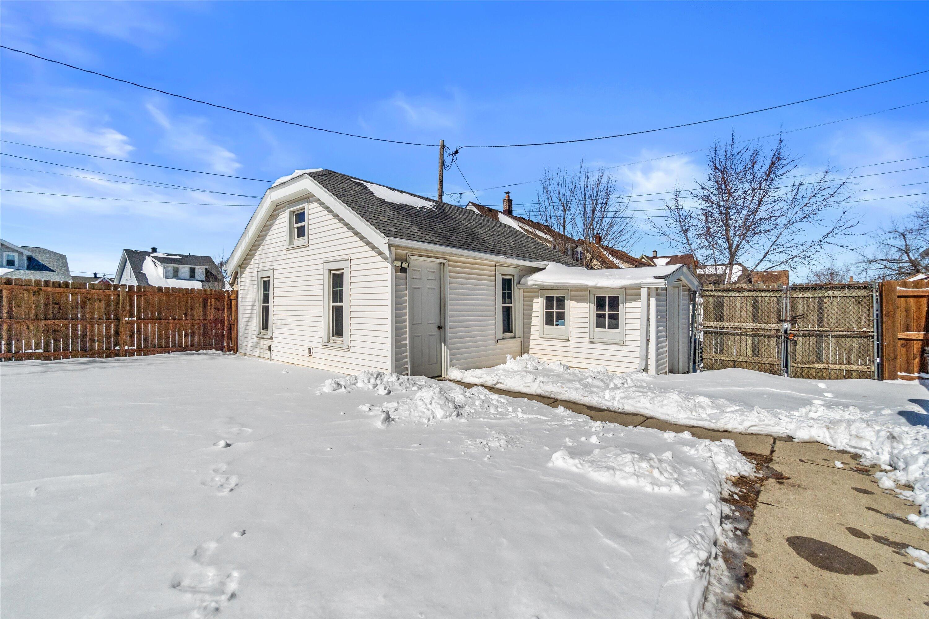 4732 W Beloit Rd Unit: 4734