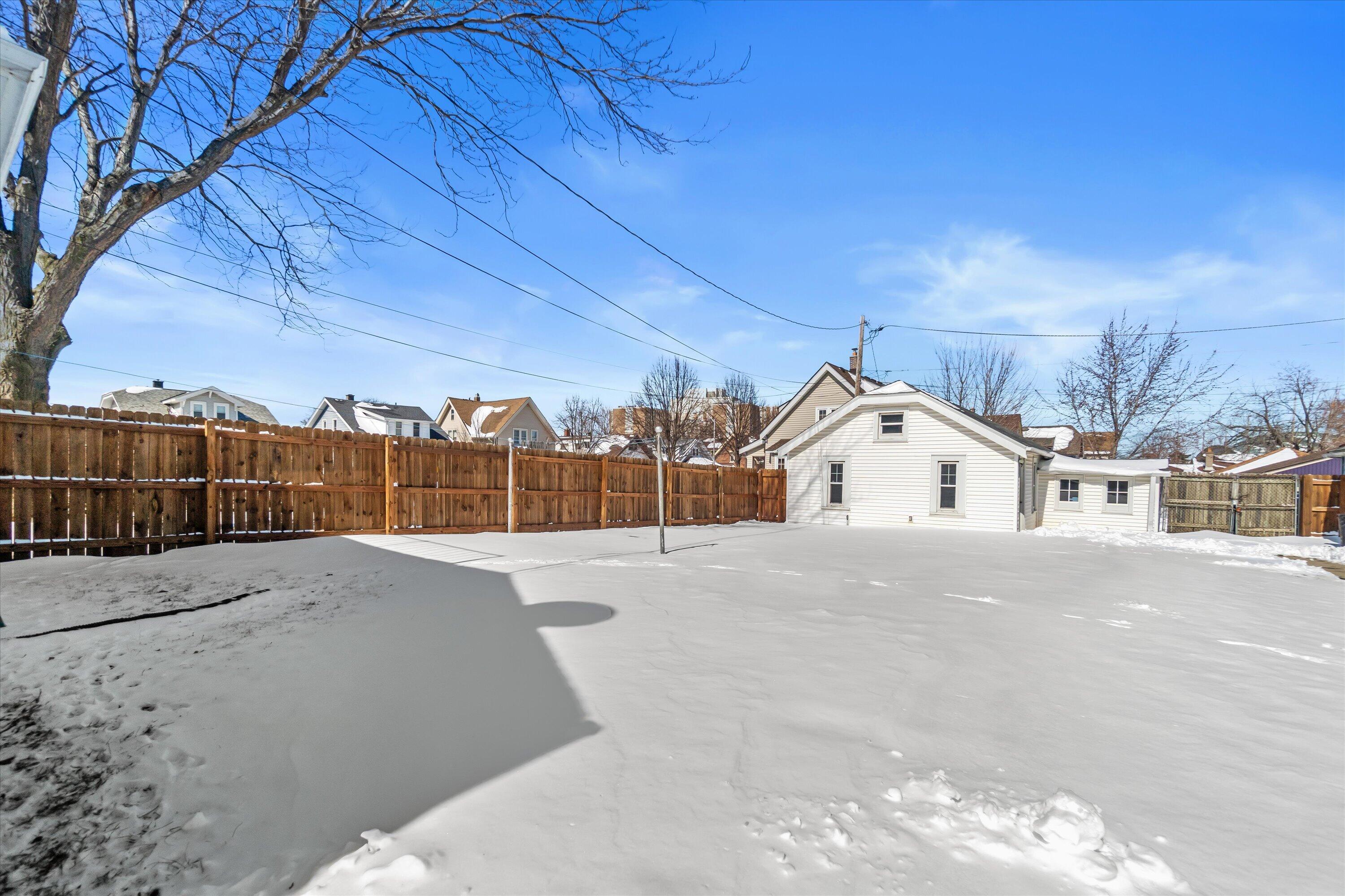 4732 W Beloit Rd Unit: 4734