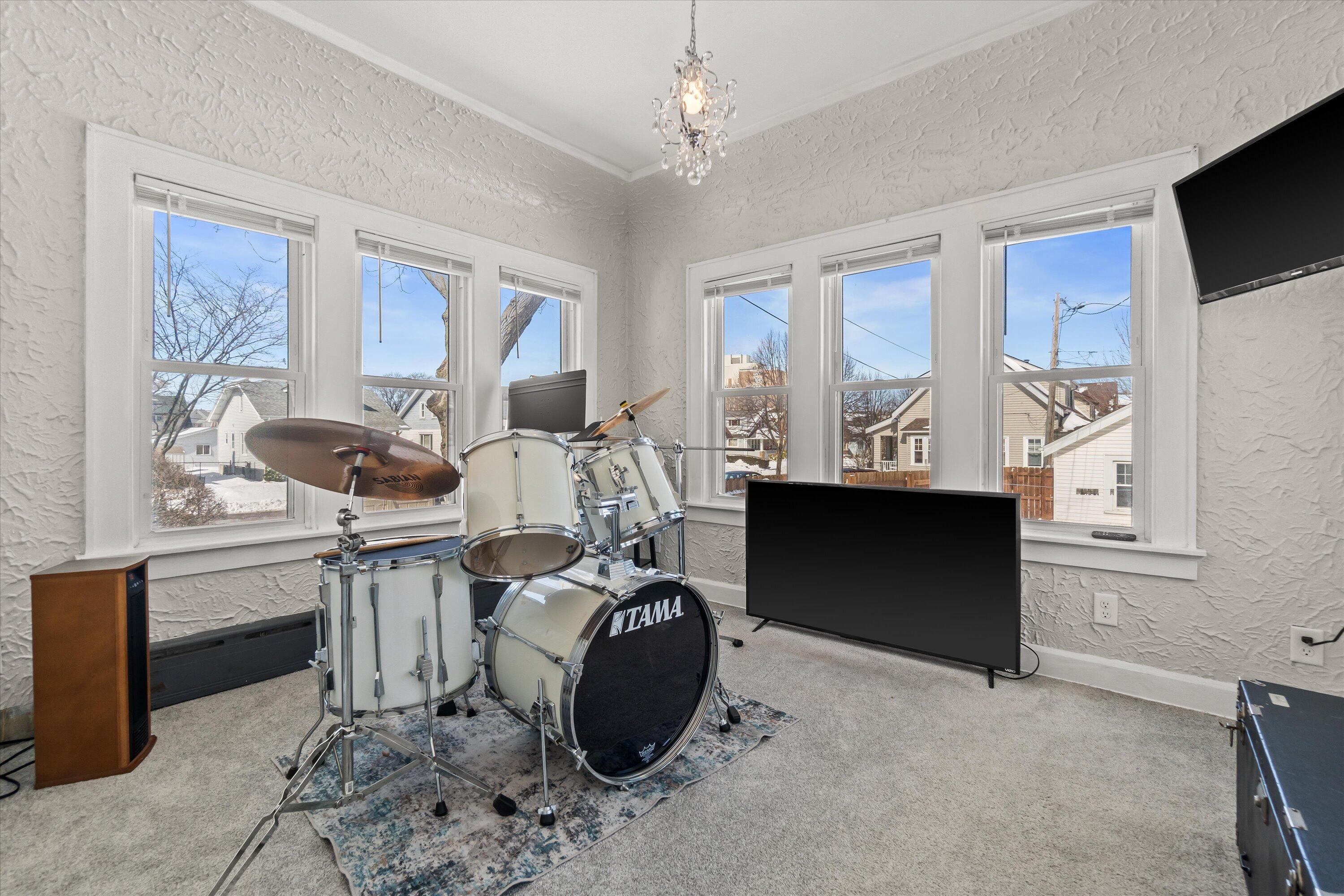 4732 W Beloit Rd Unit: 4734