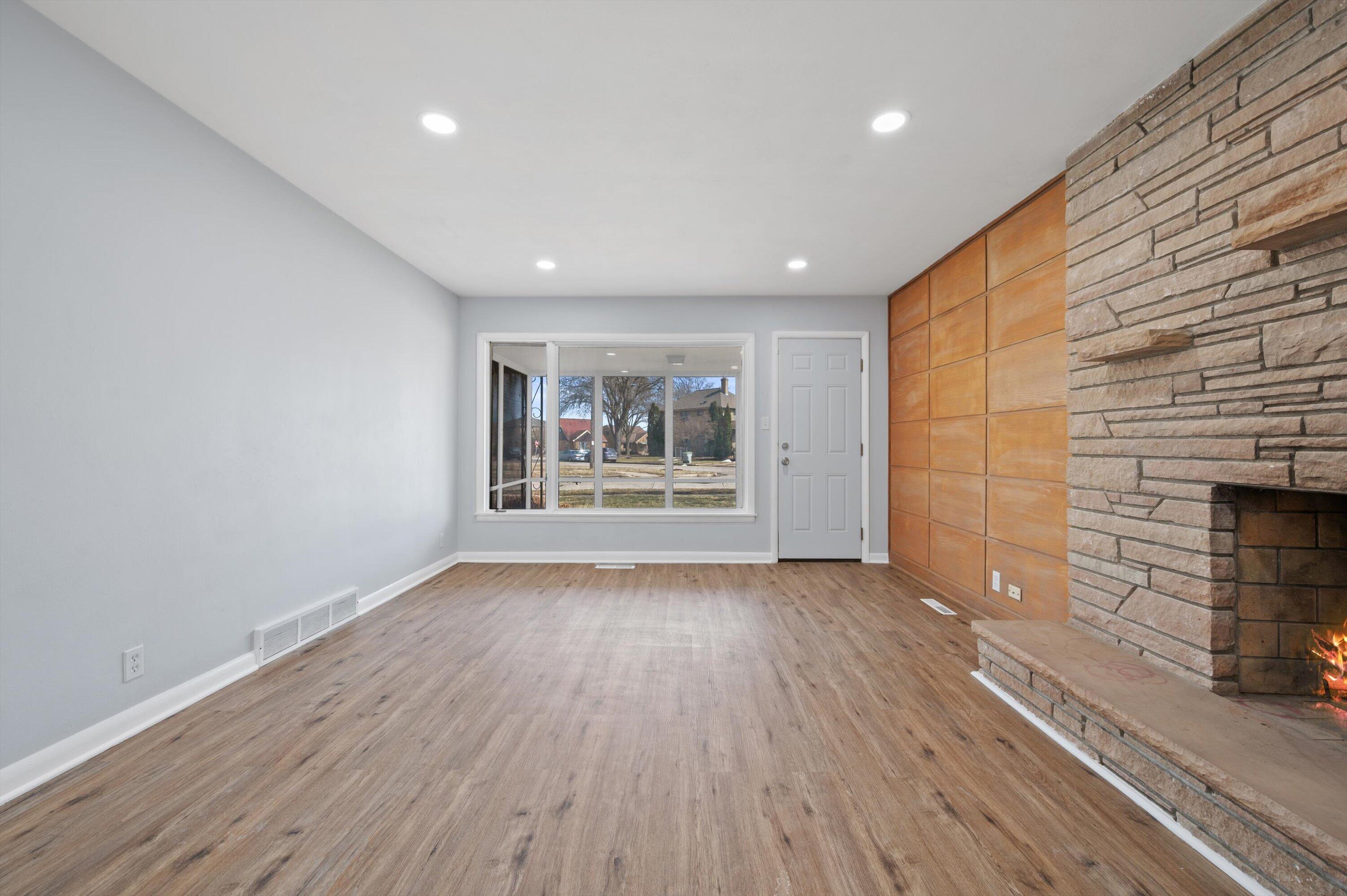6500 W Glendale Ave
