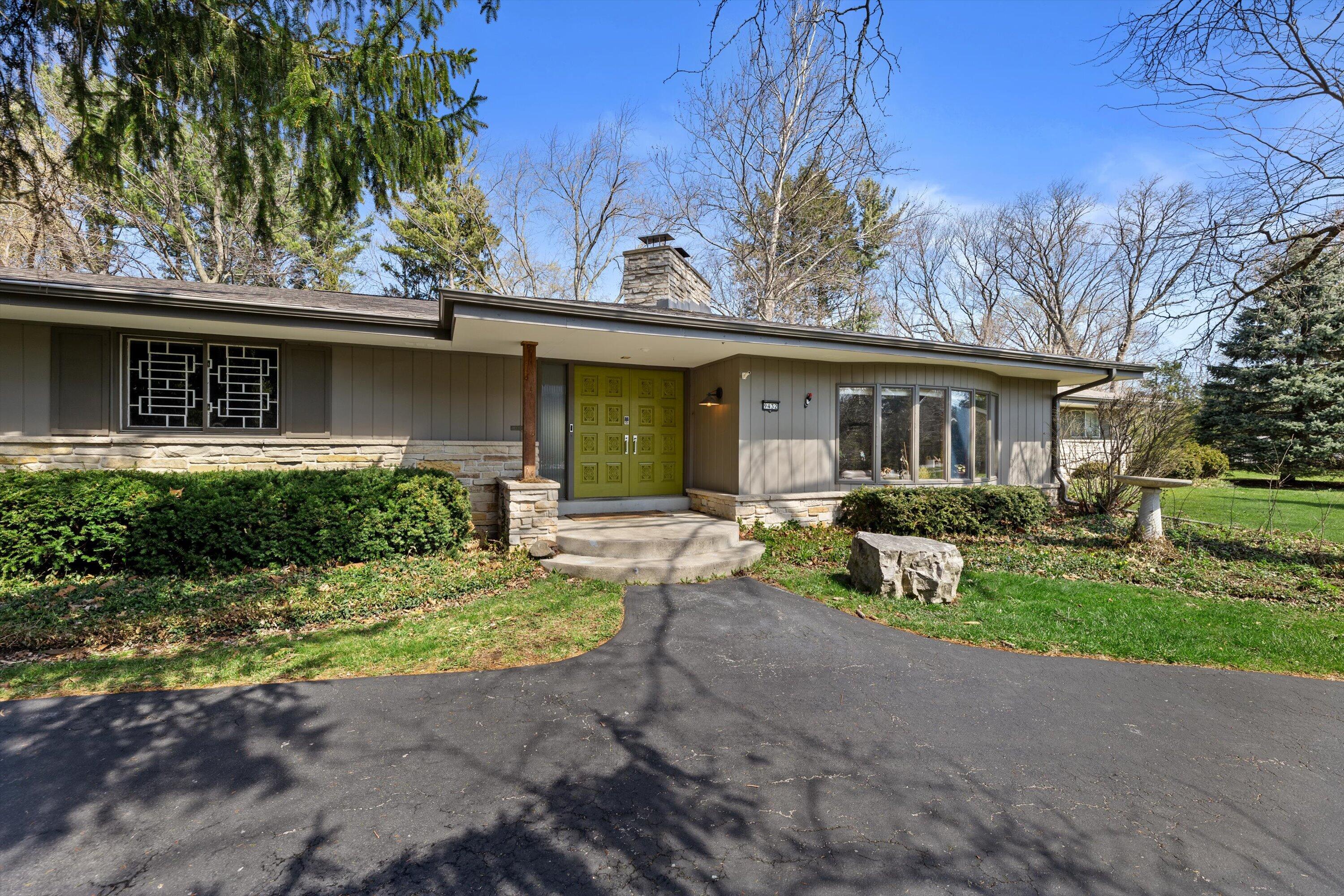 9432 W Garden Ct