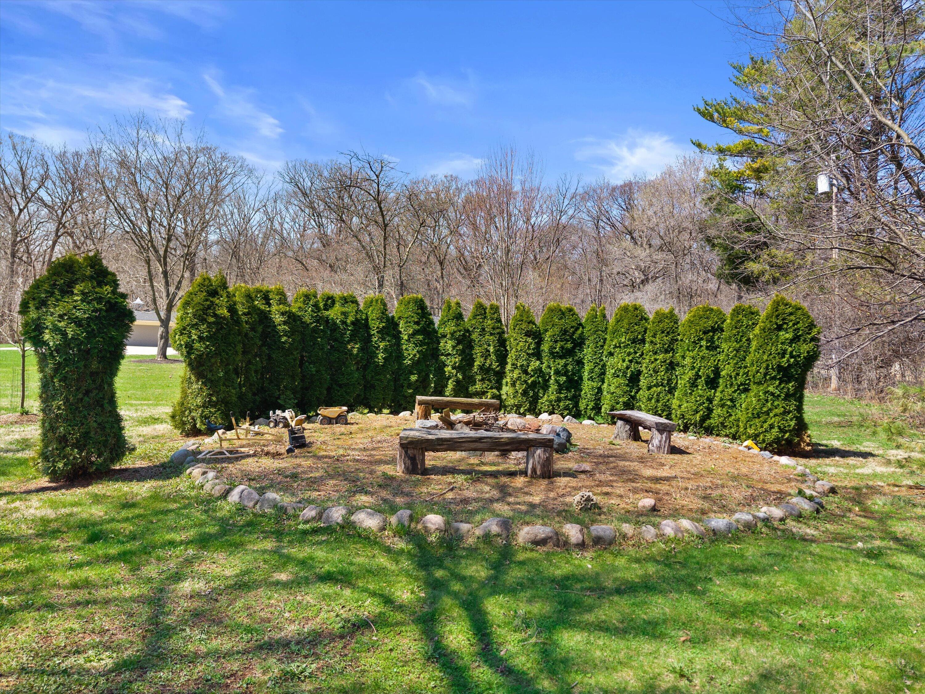 9432 W Garden Ct
