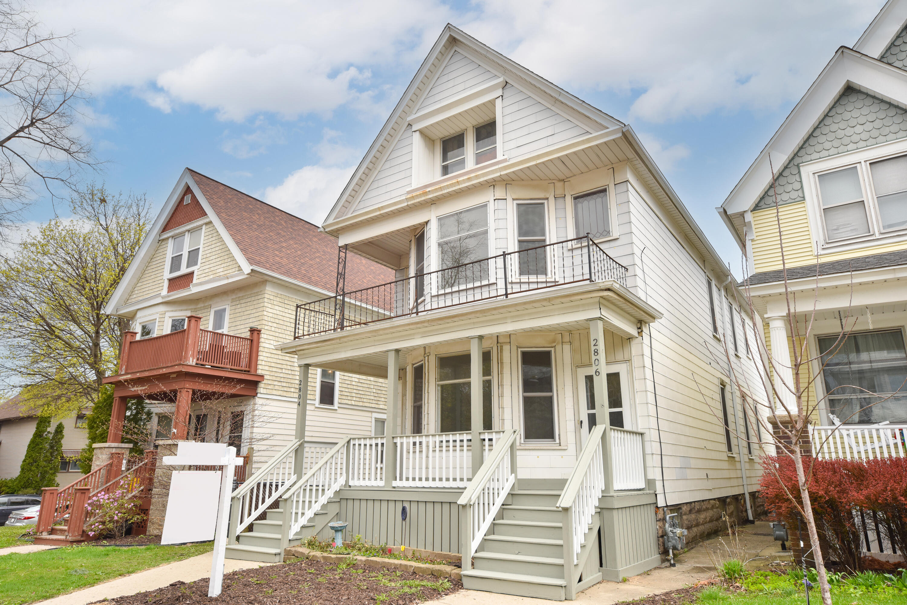 2804 S Logan Ave Unit: 2806