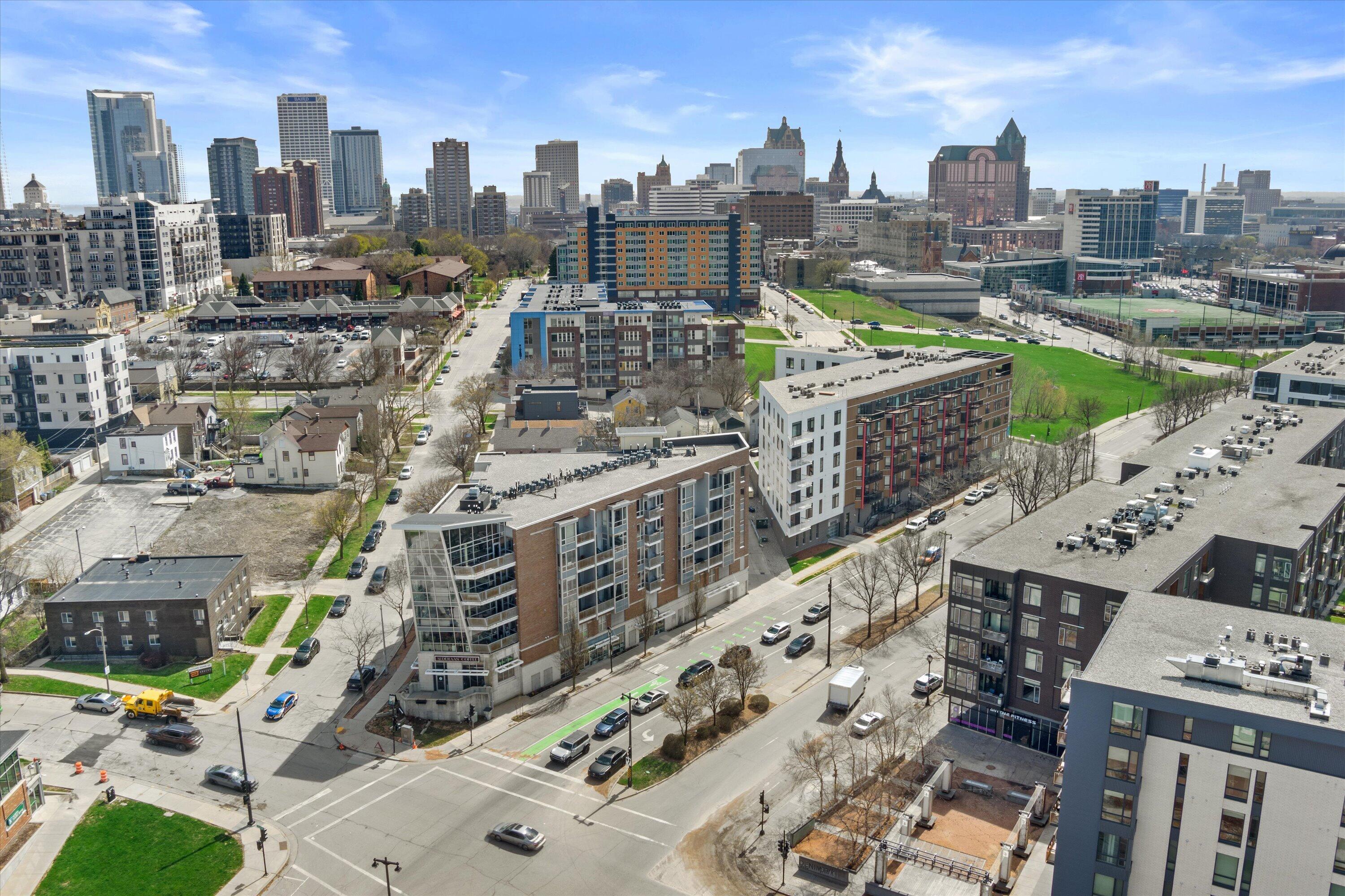 1541 N Jefferson St Unit: 405