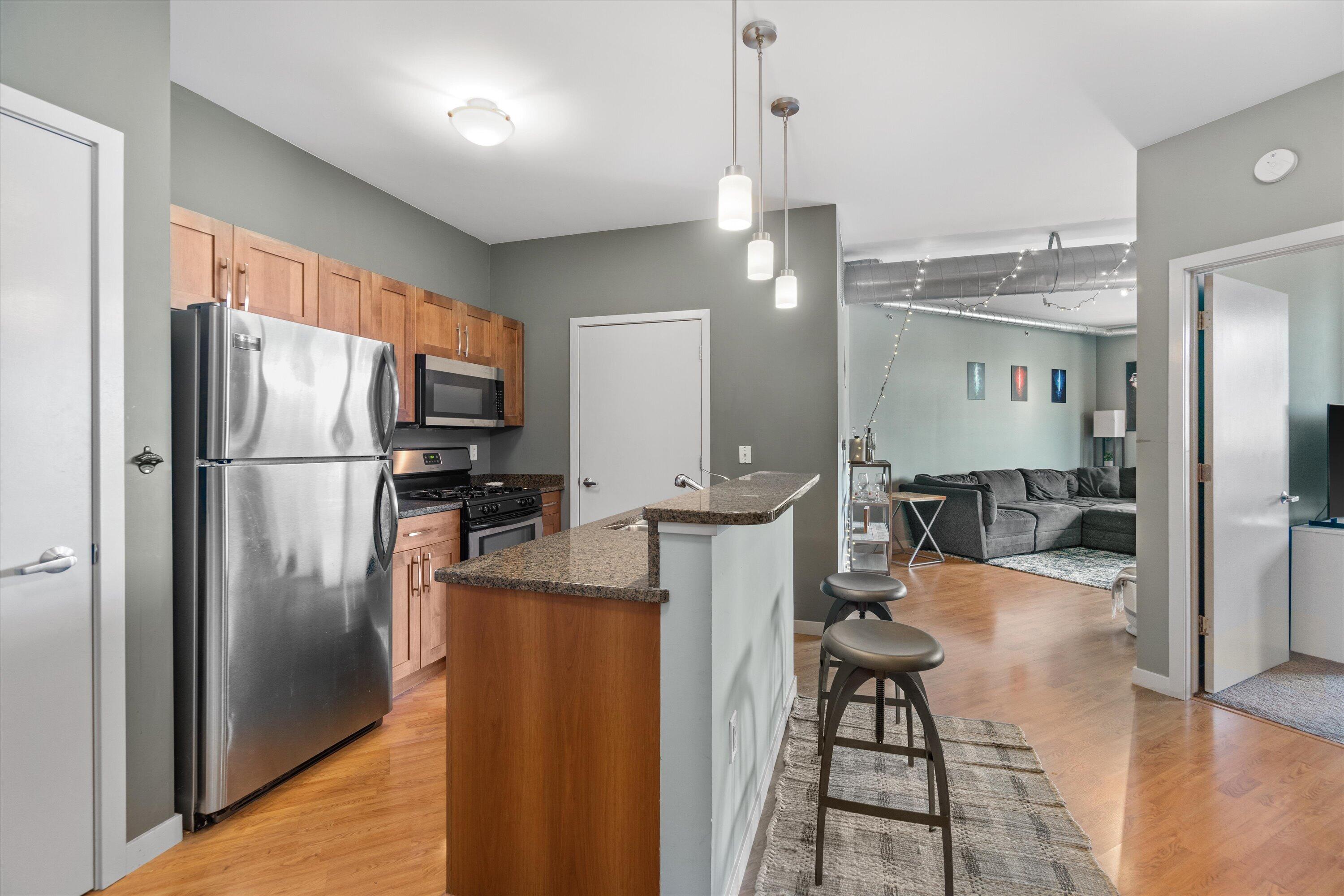 1541 N Jefferson St Unit: 405