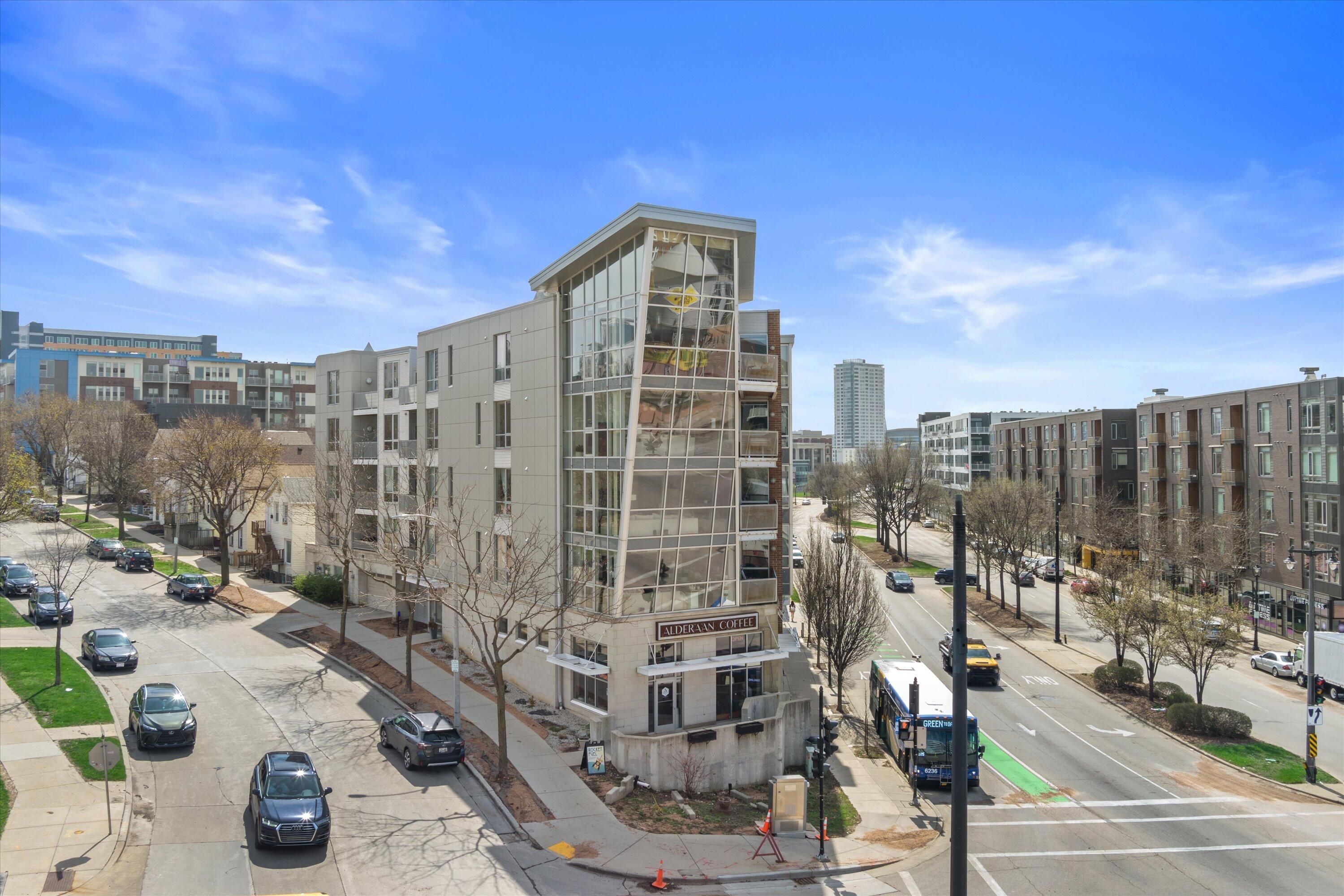 1541 N Jefferson St Unit: 405