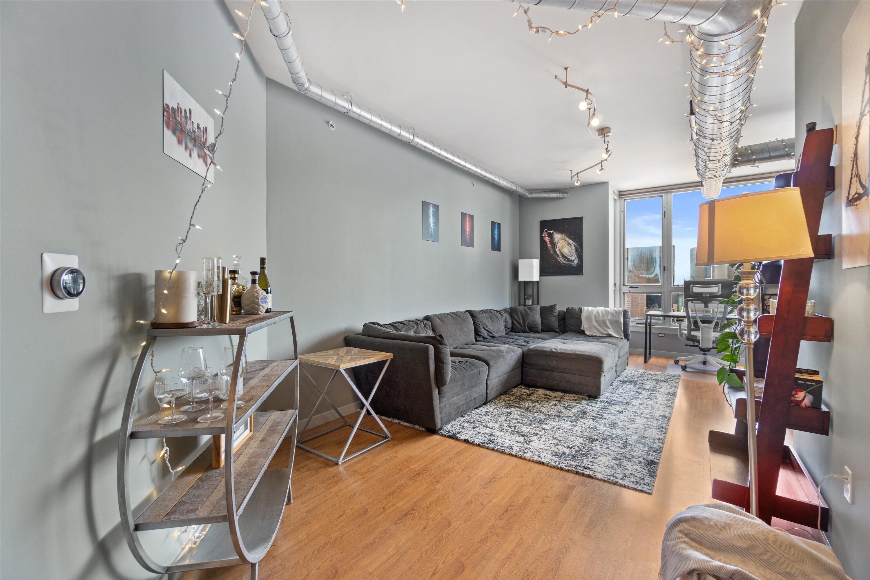1541 N Jefferson St Unit: 405