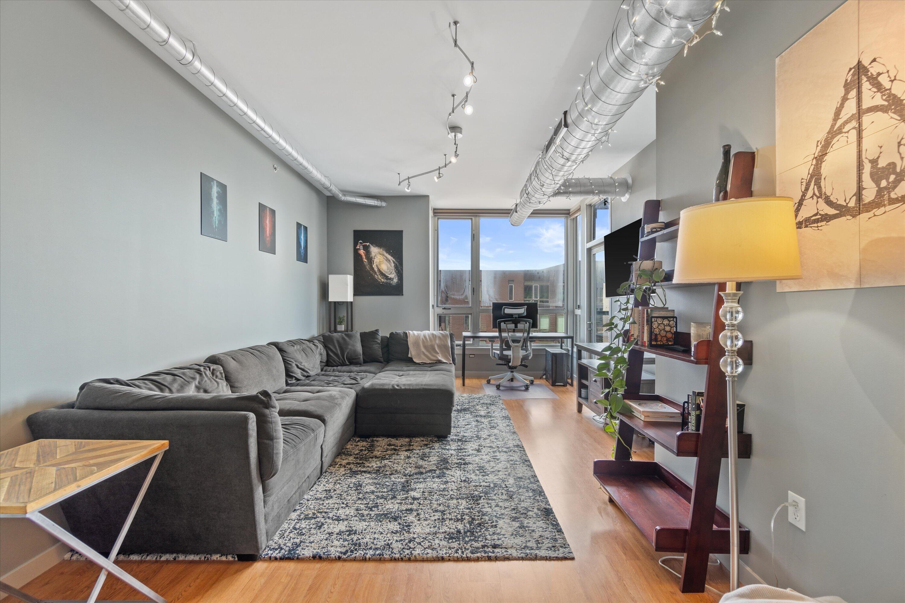 1541 N Jefferson St Unit: 405