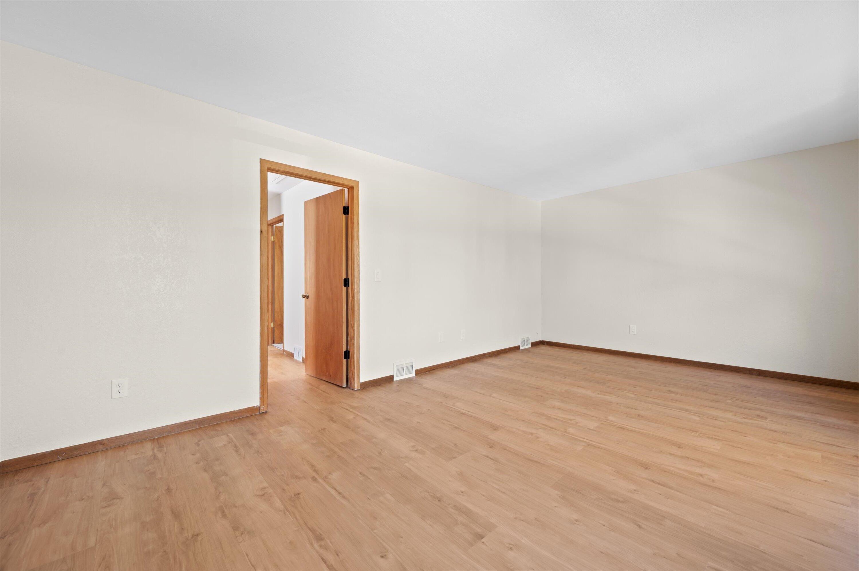 2436 S 75th St Unit: 2438