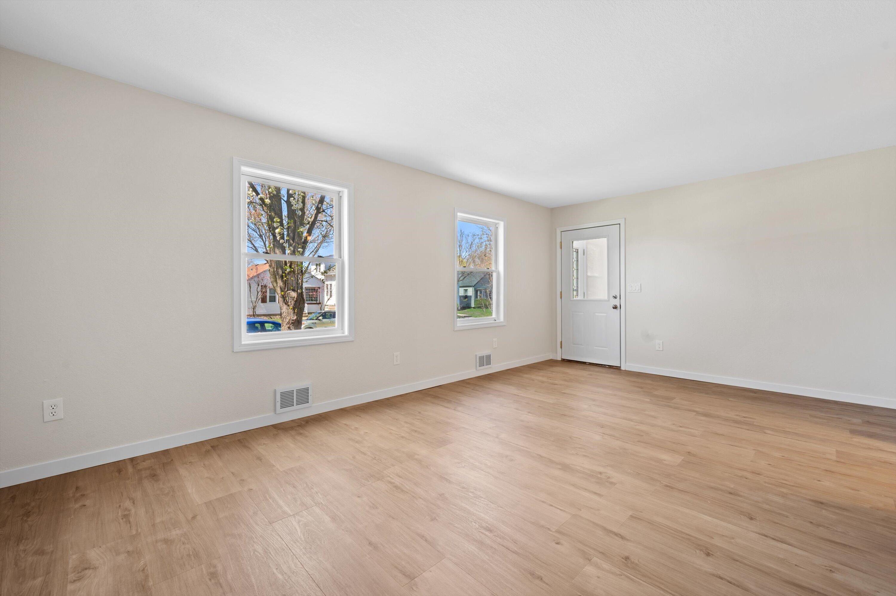 2436 S 75th St Unit: 2438