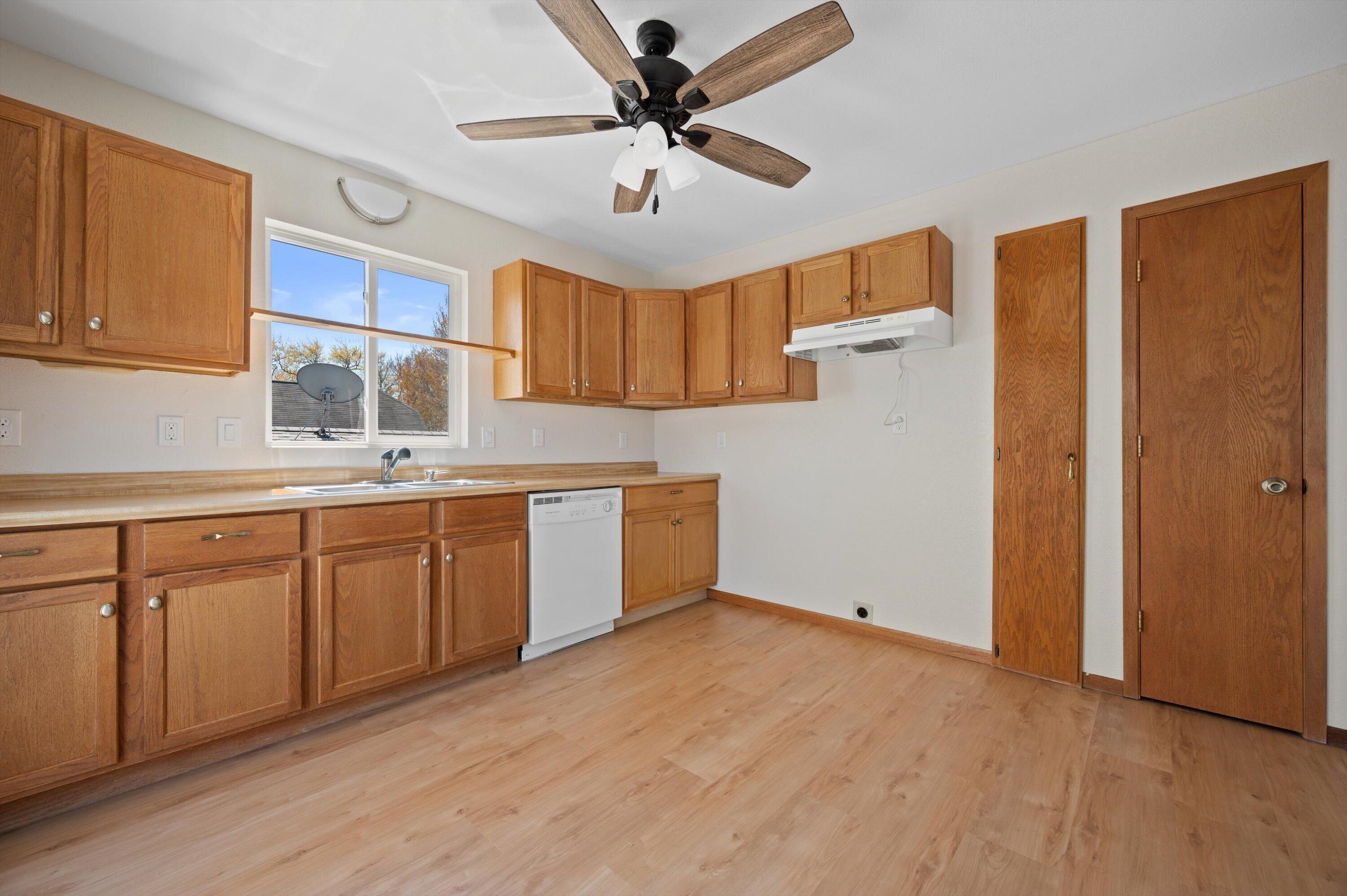 2436 S 75th St Unit: 2438