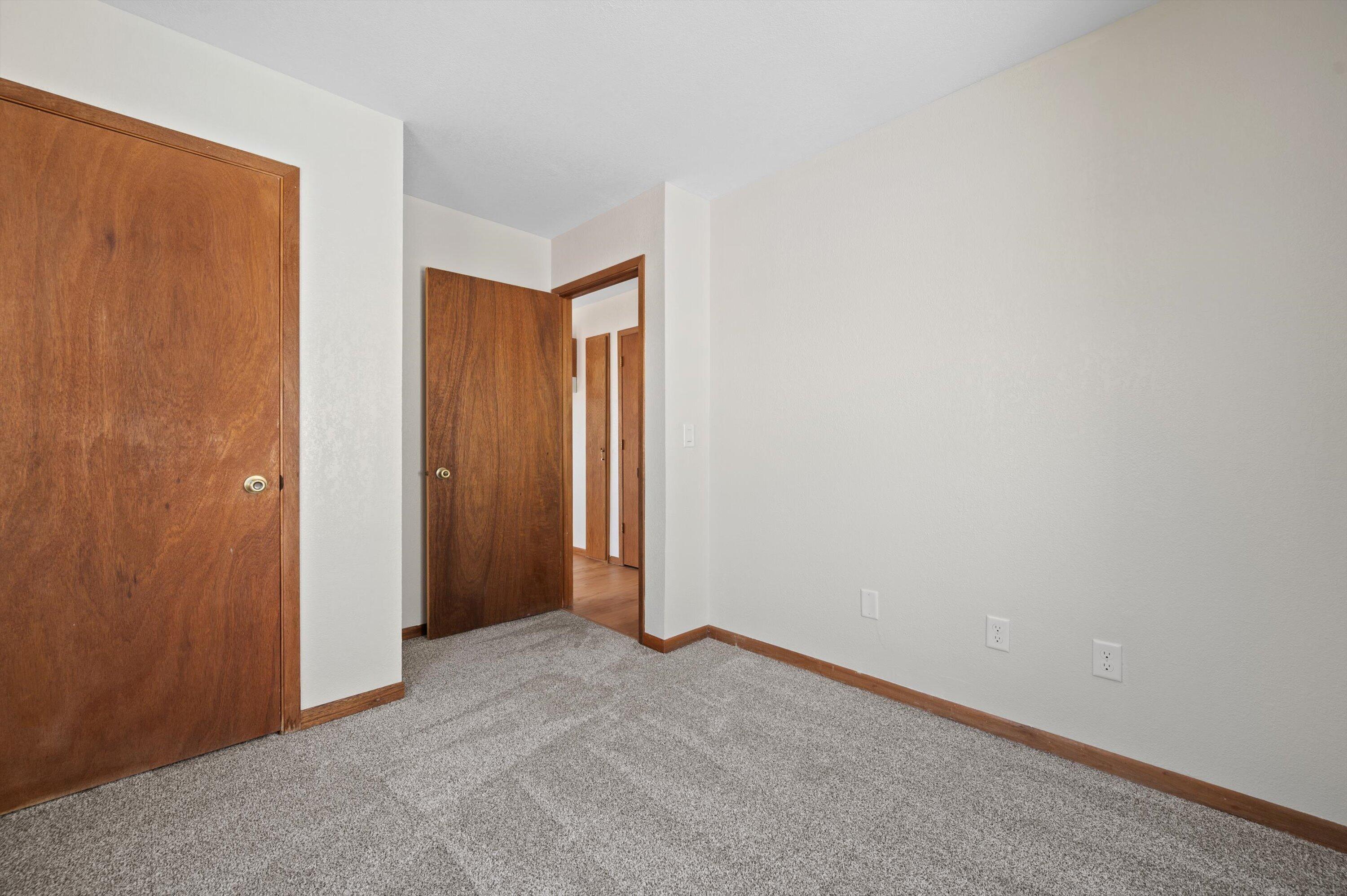 2436 S 75th St Unit: 2438