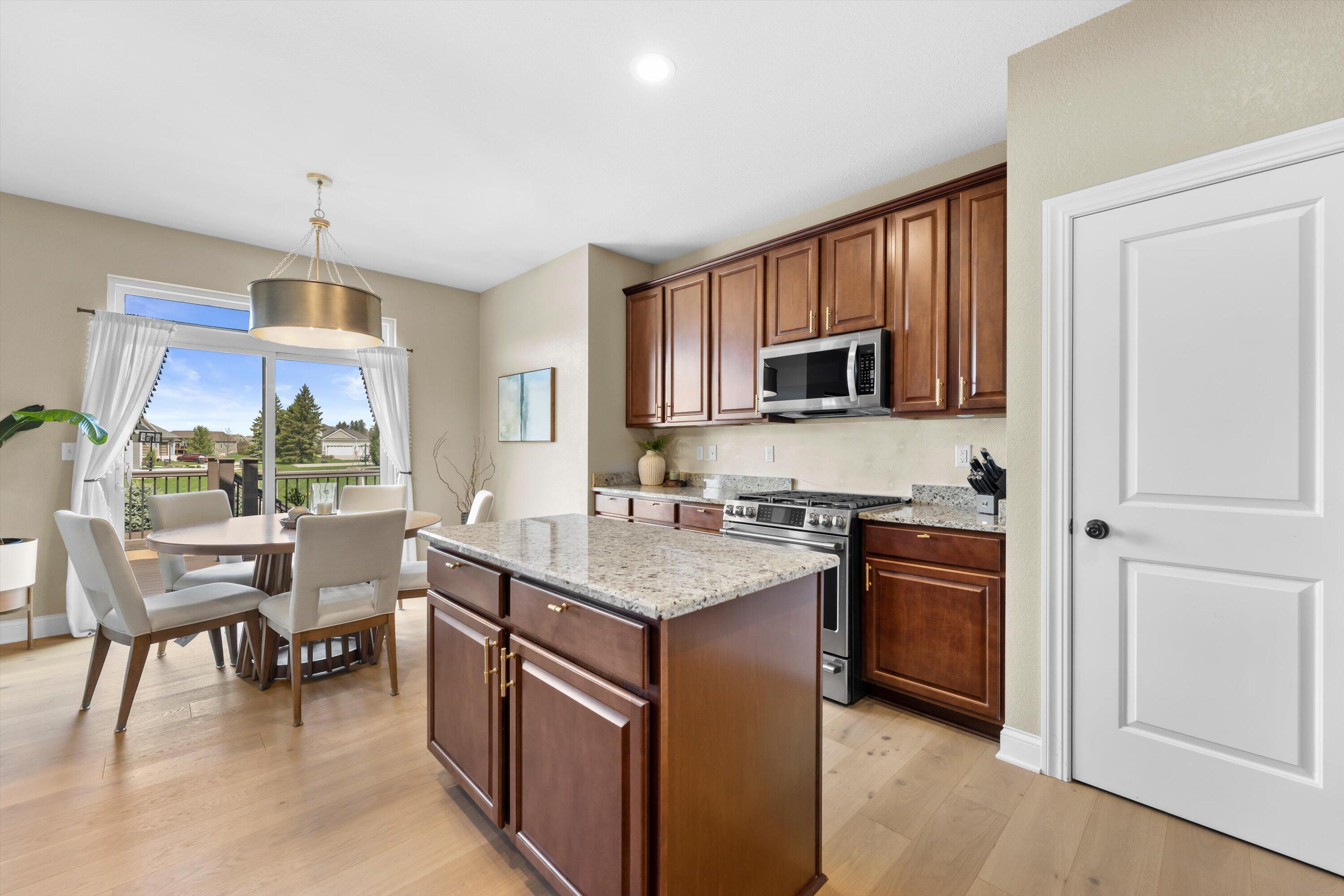 N42W22814 Beacon Ct