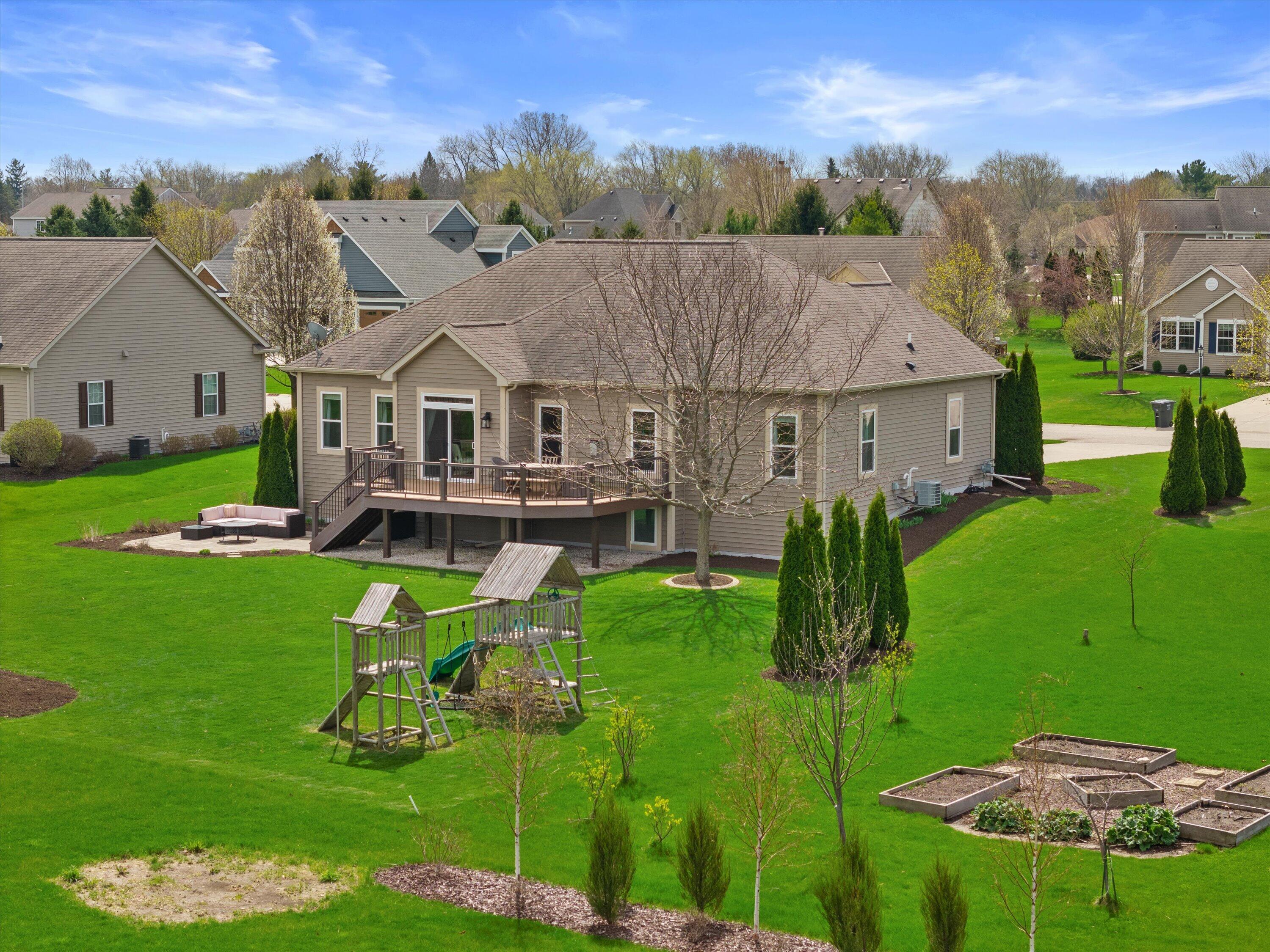 N42W22814 Beacon Ct