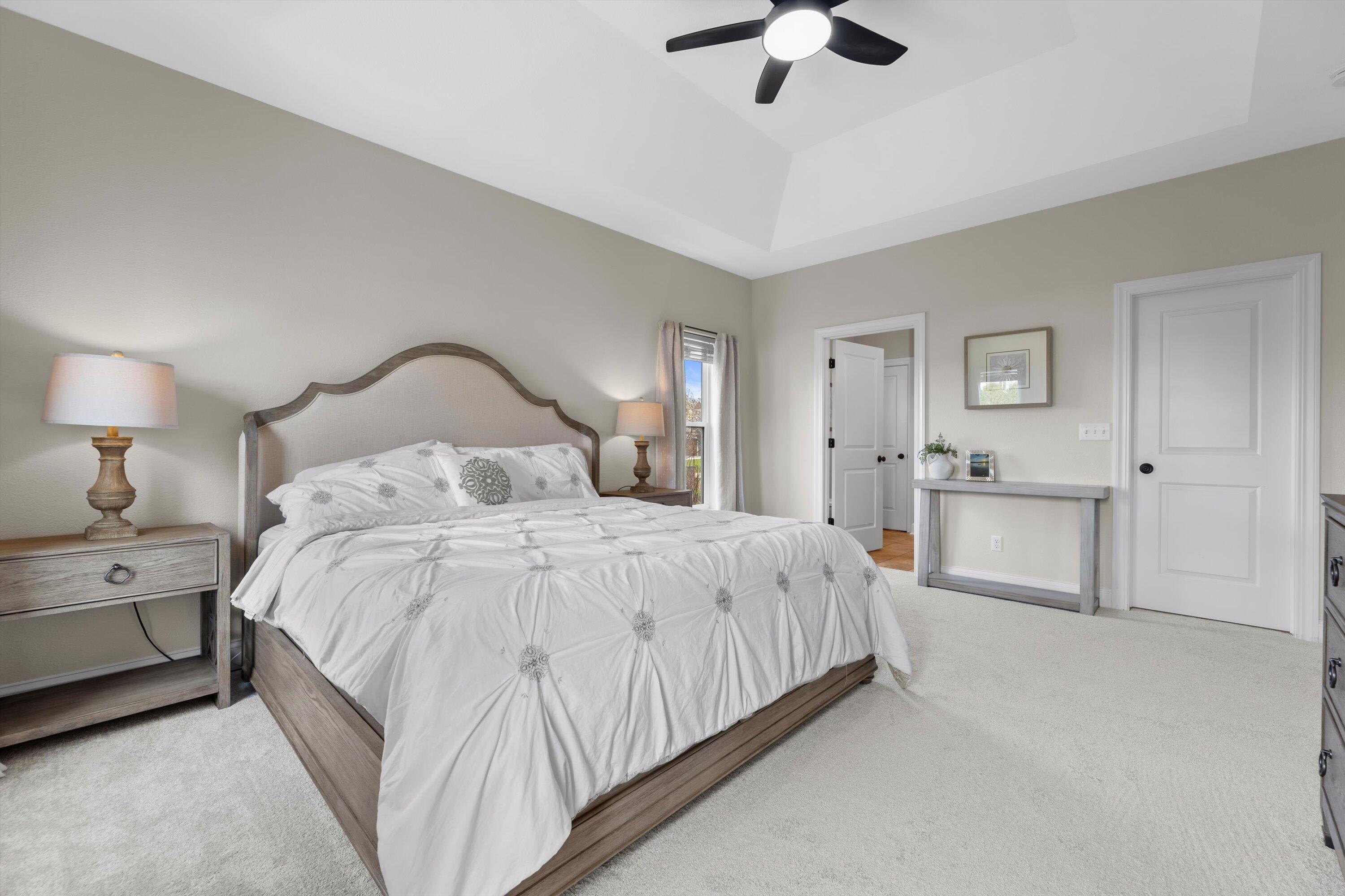 N42W22814 Beacon Ct