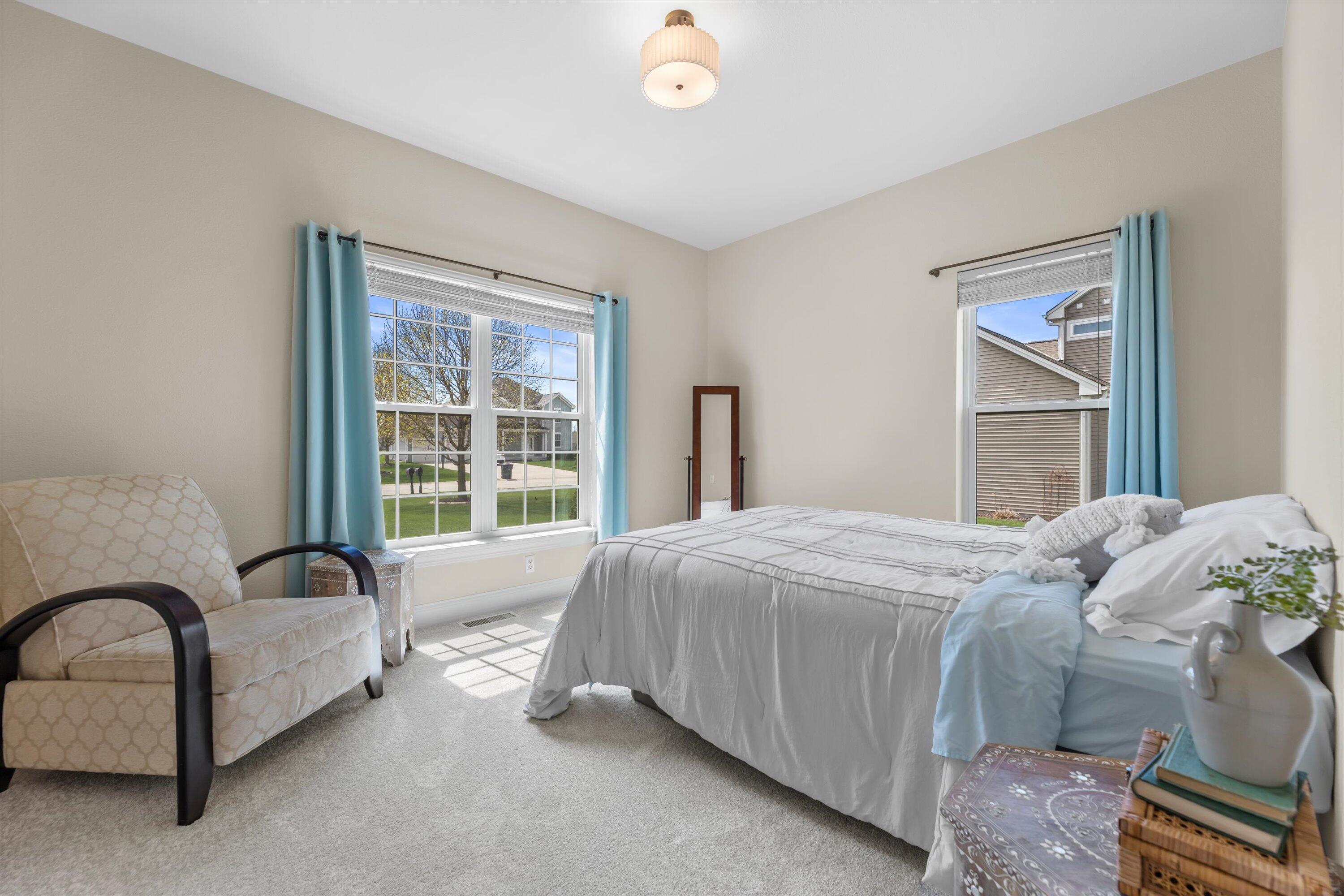 N42W22814 Beacon Ct