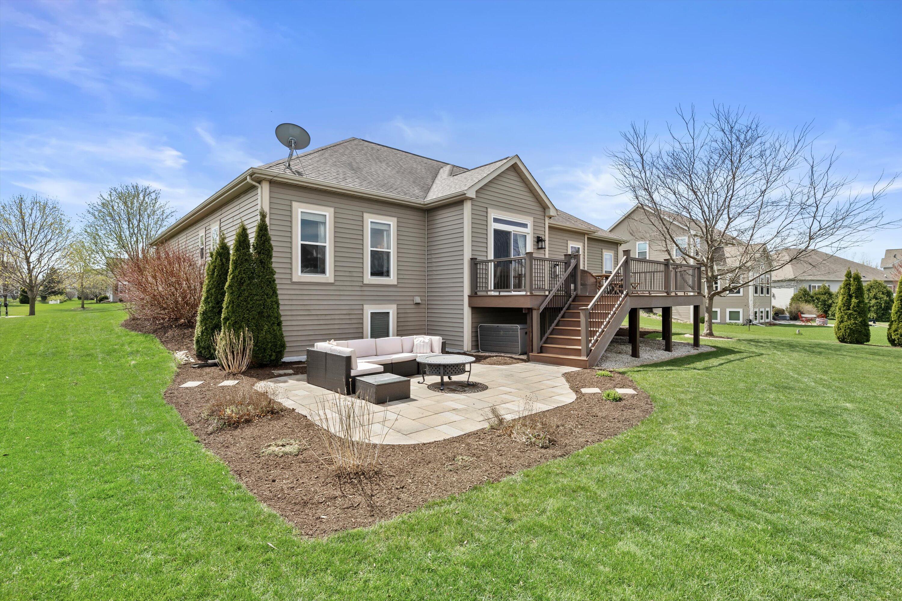 N42W22814 Beacon Ct