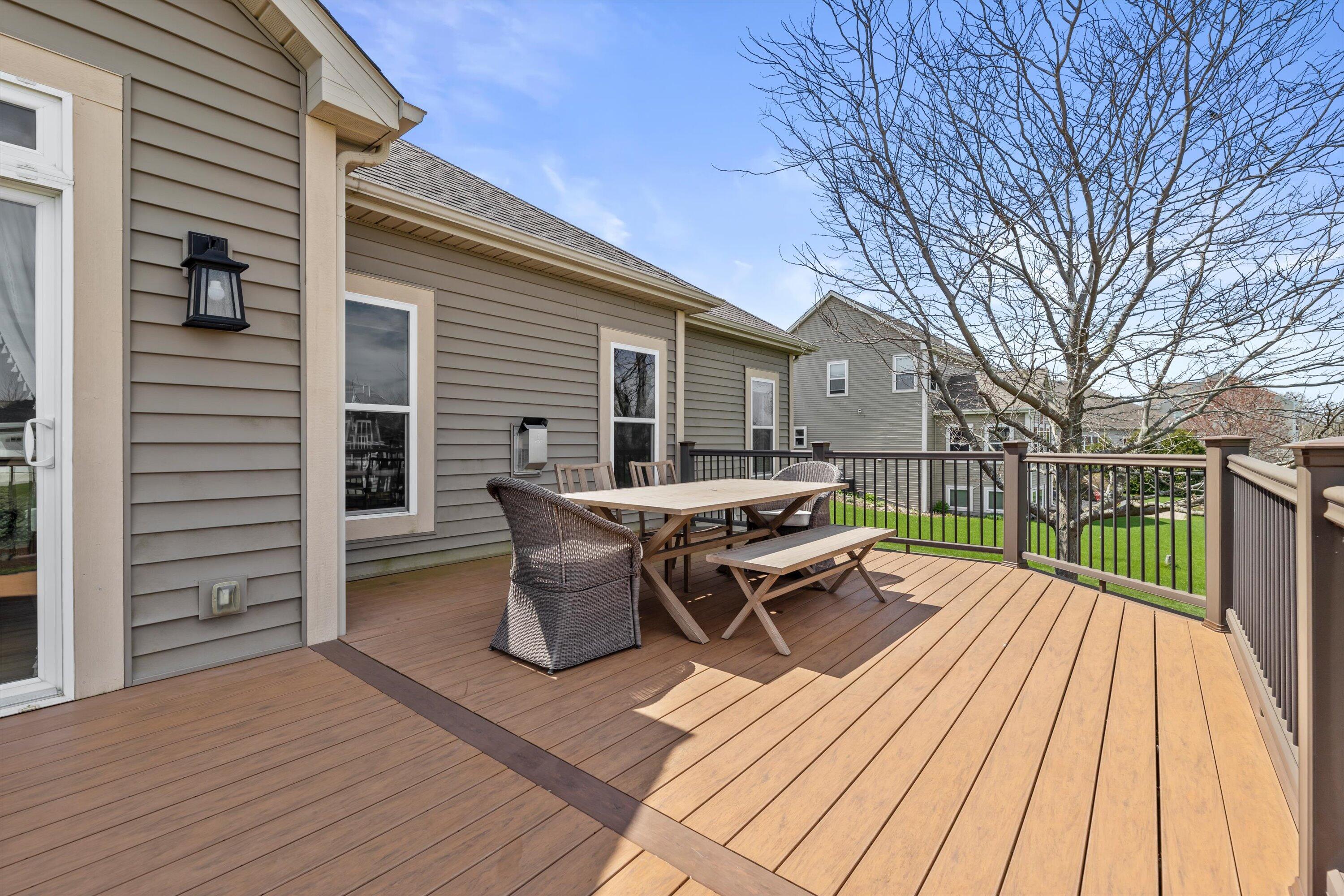 N42W22814 Beacon Ct