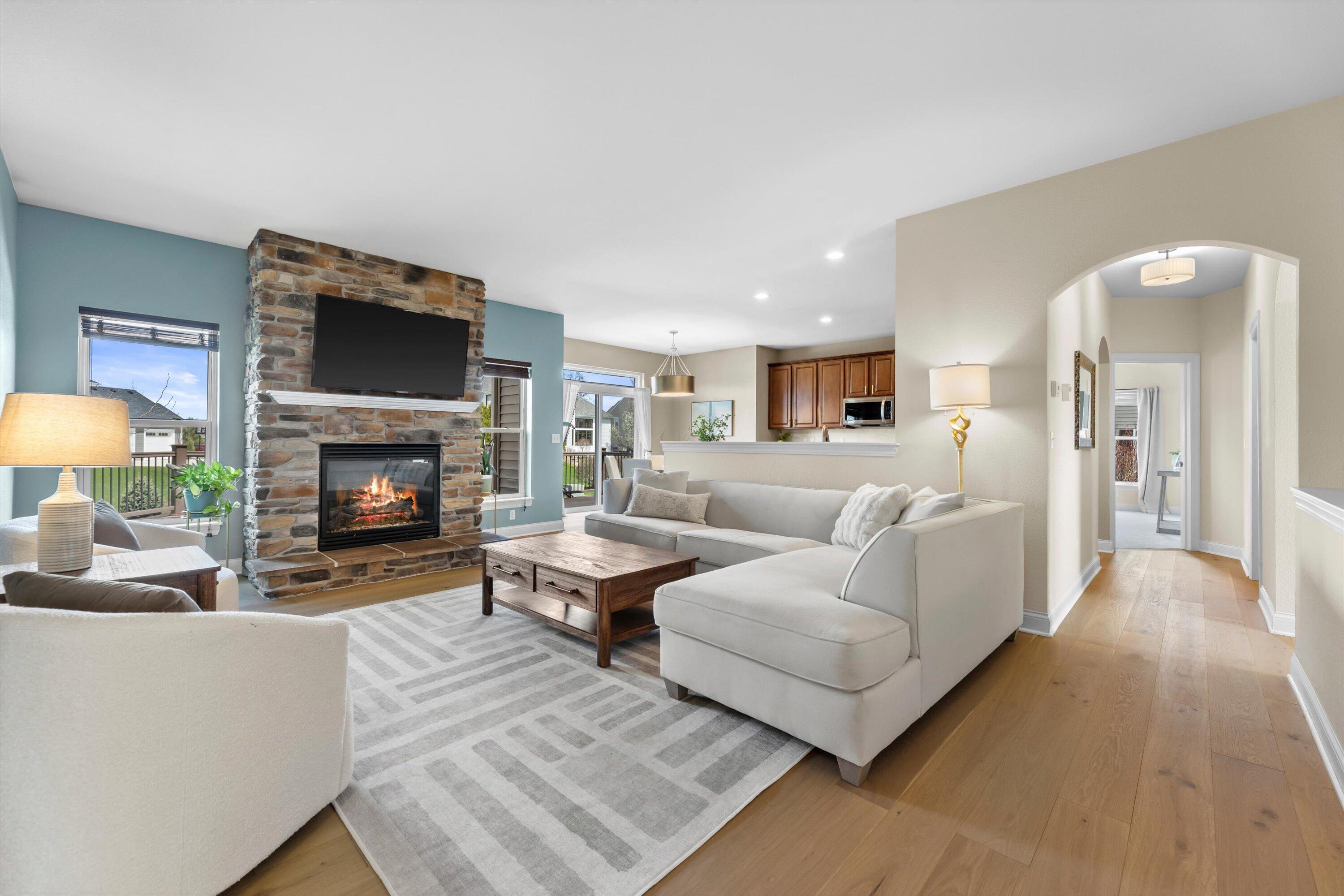 N42W22814 Beacon Ct