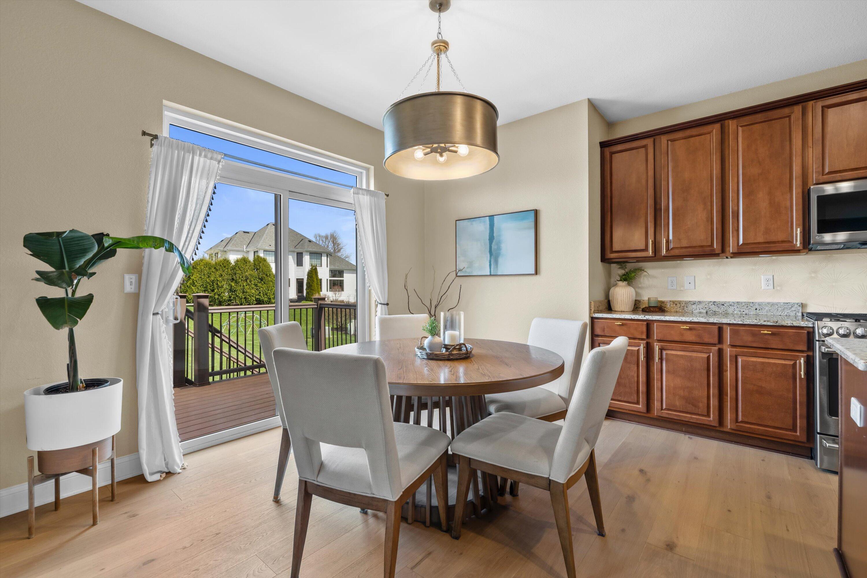 N42W22814 Beacon Ct