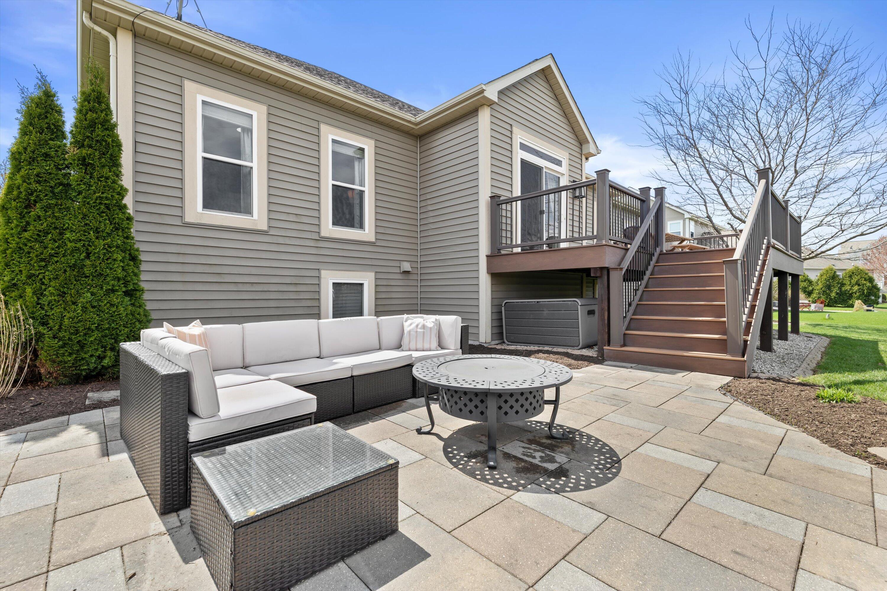 N42W22814 Beacon Ct