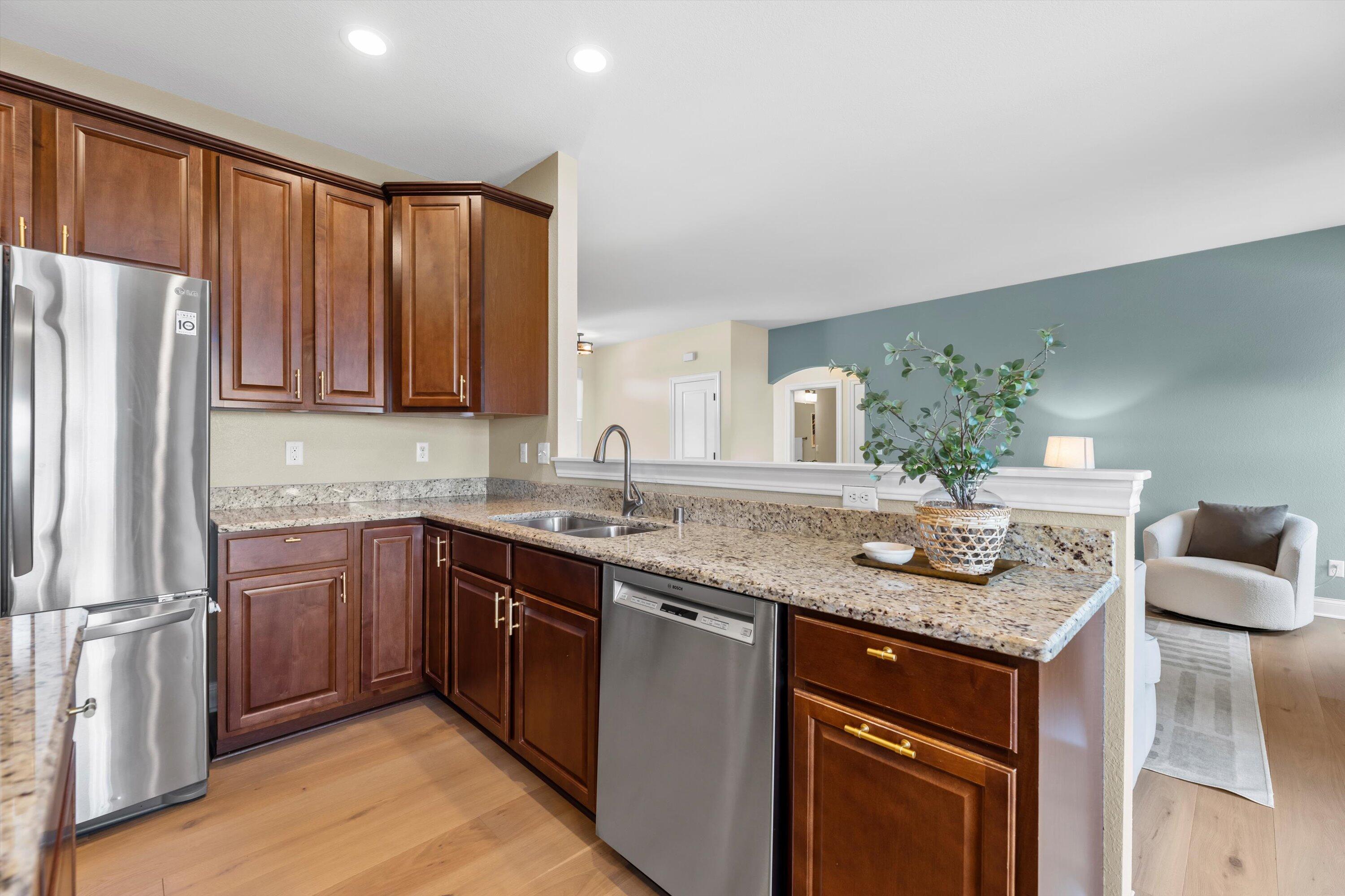 N42W22814 Beacon Ct