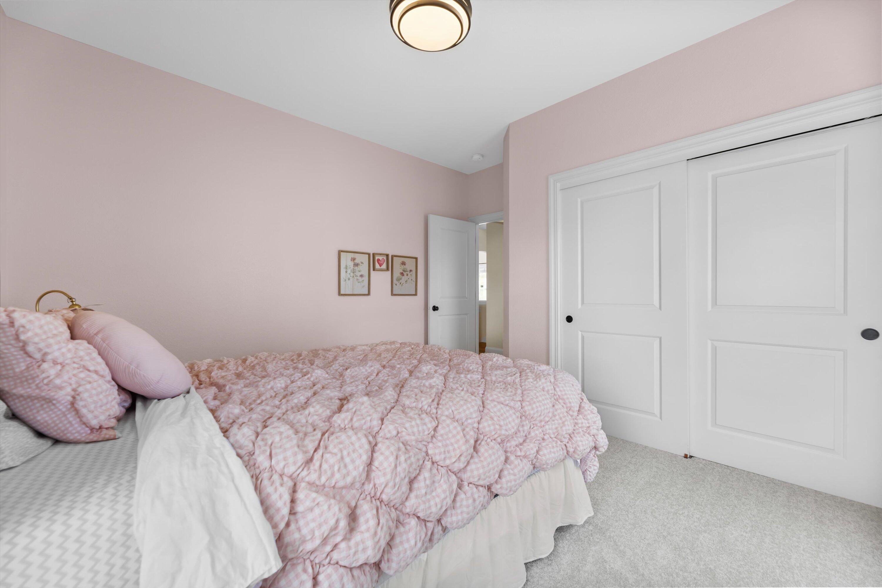 N42W22814 Beacon Ct
