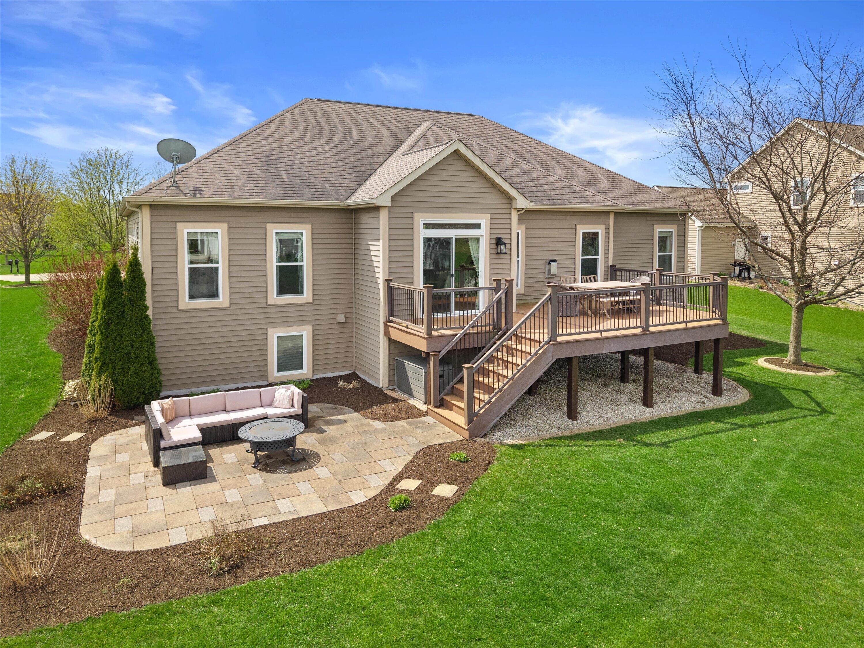N42W22814 Beacon Ct