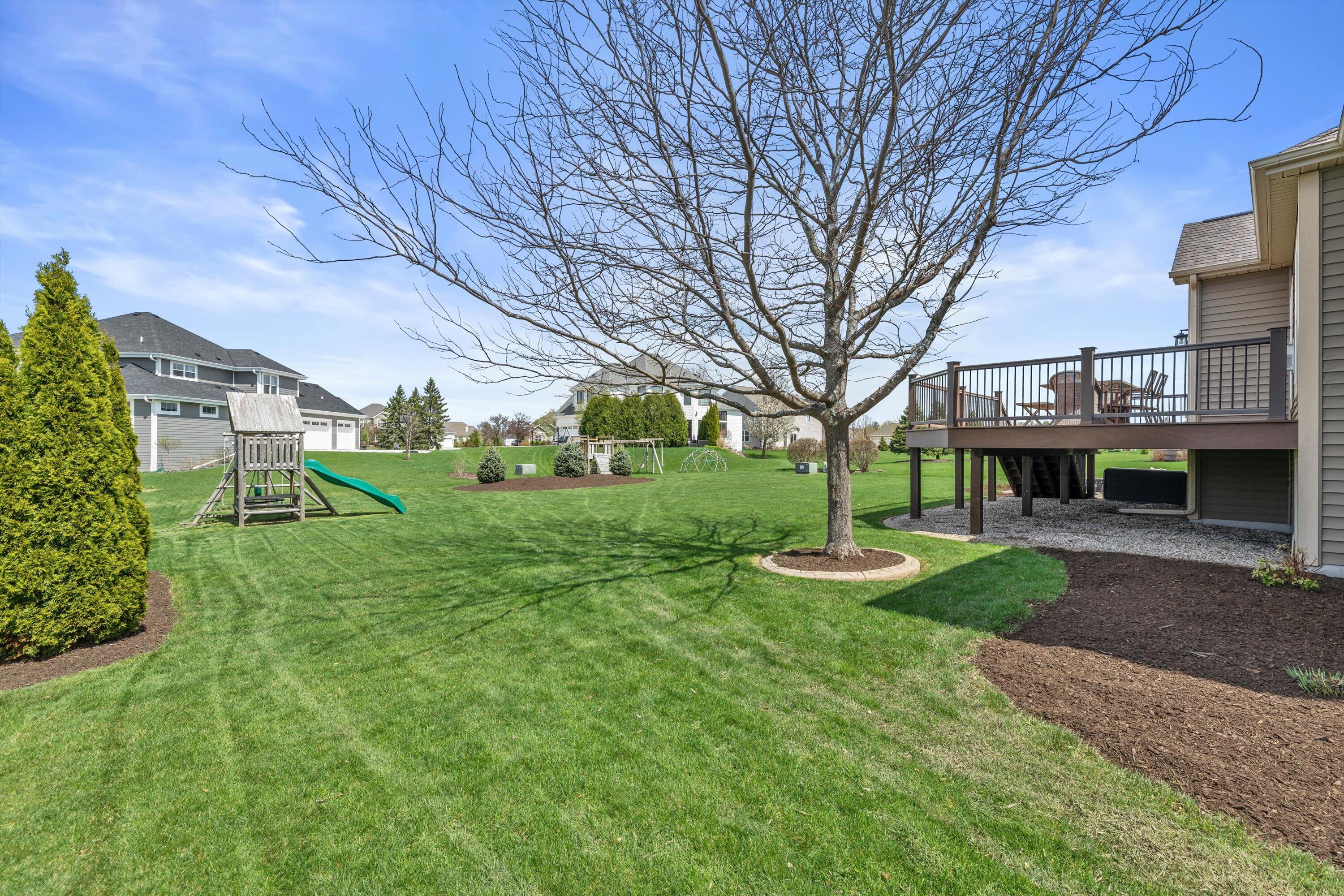 N42W22814 Beacon Ct