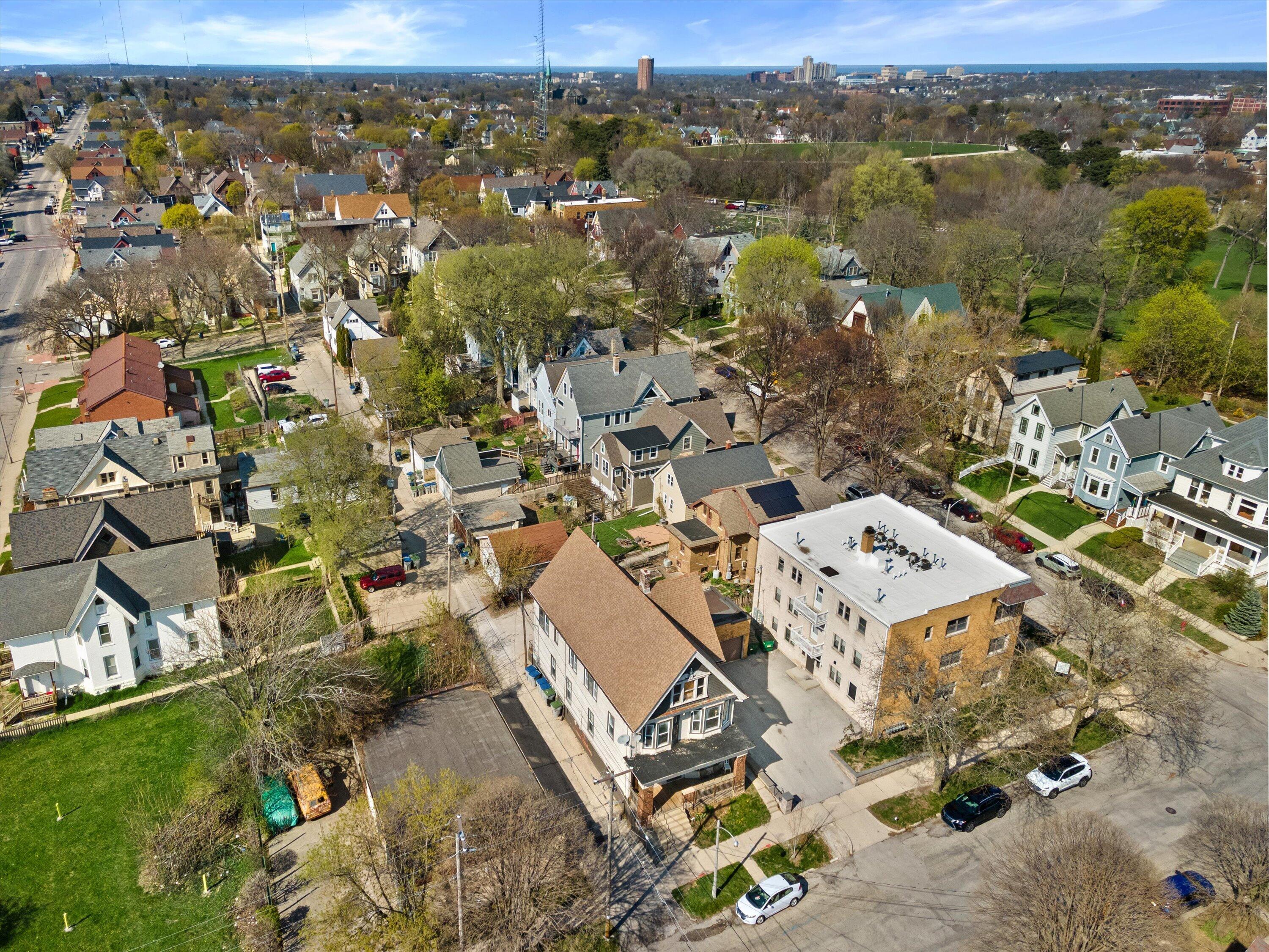 518 E Lloyd St Unit: 520