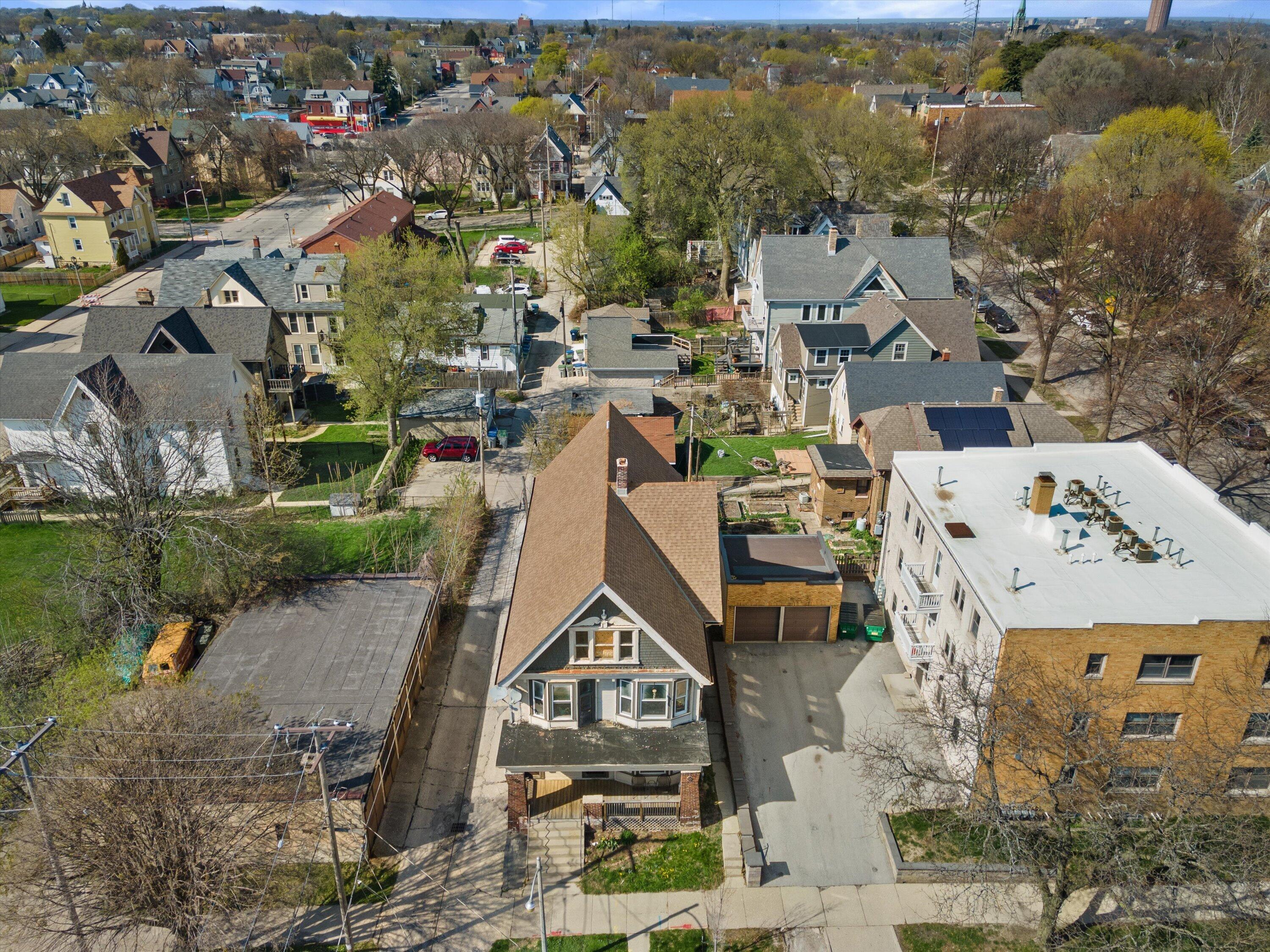 518 E Lloyd St Unit: 520