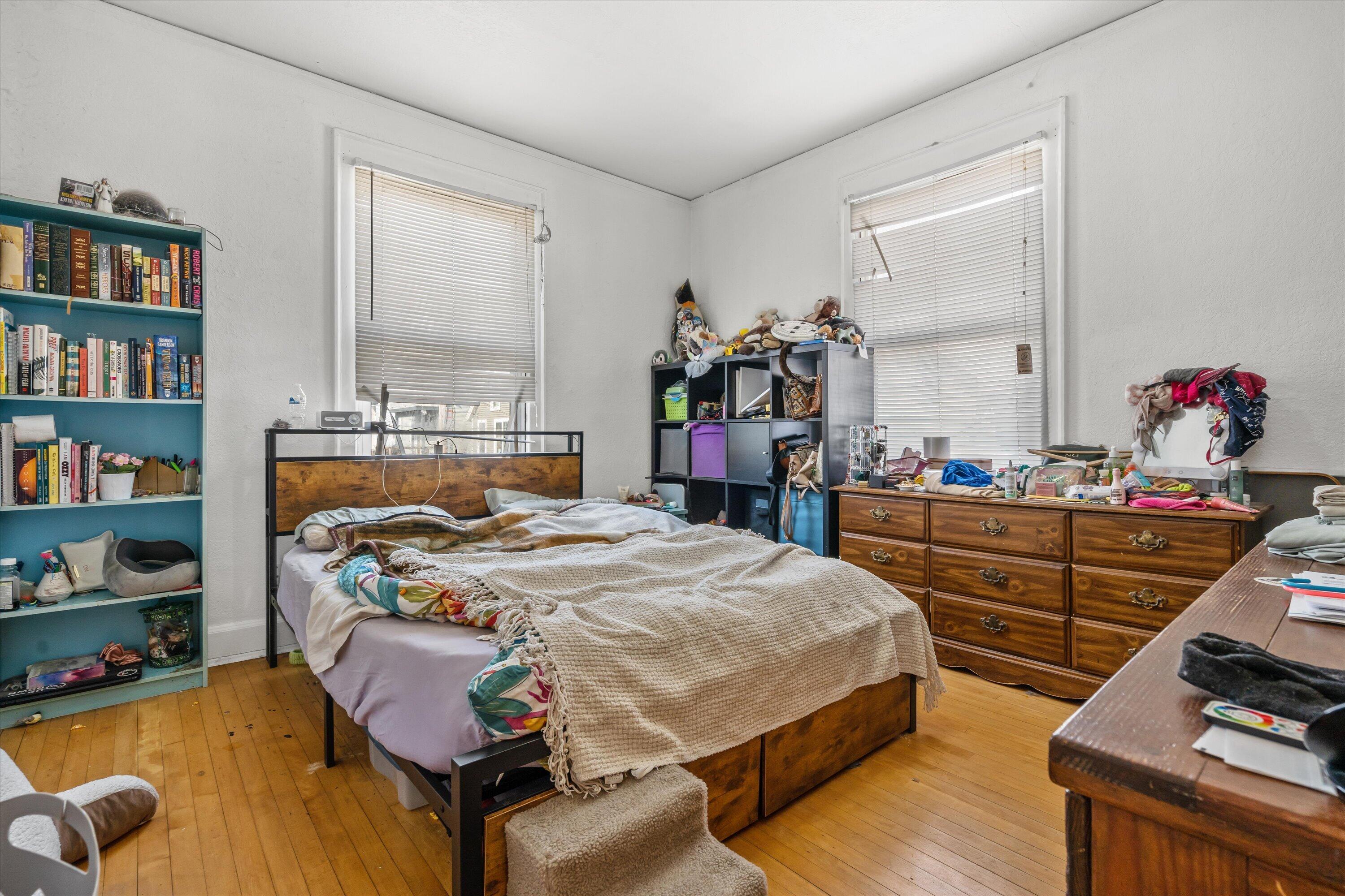 518 E Lloyd St Unit: 520
