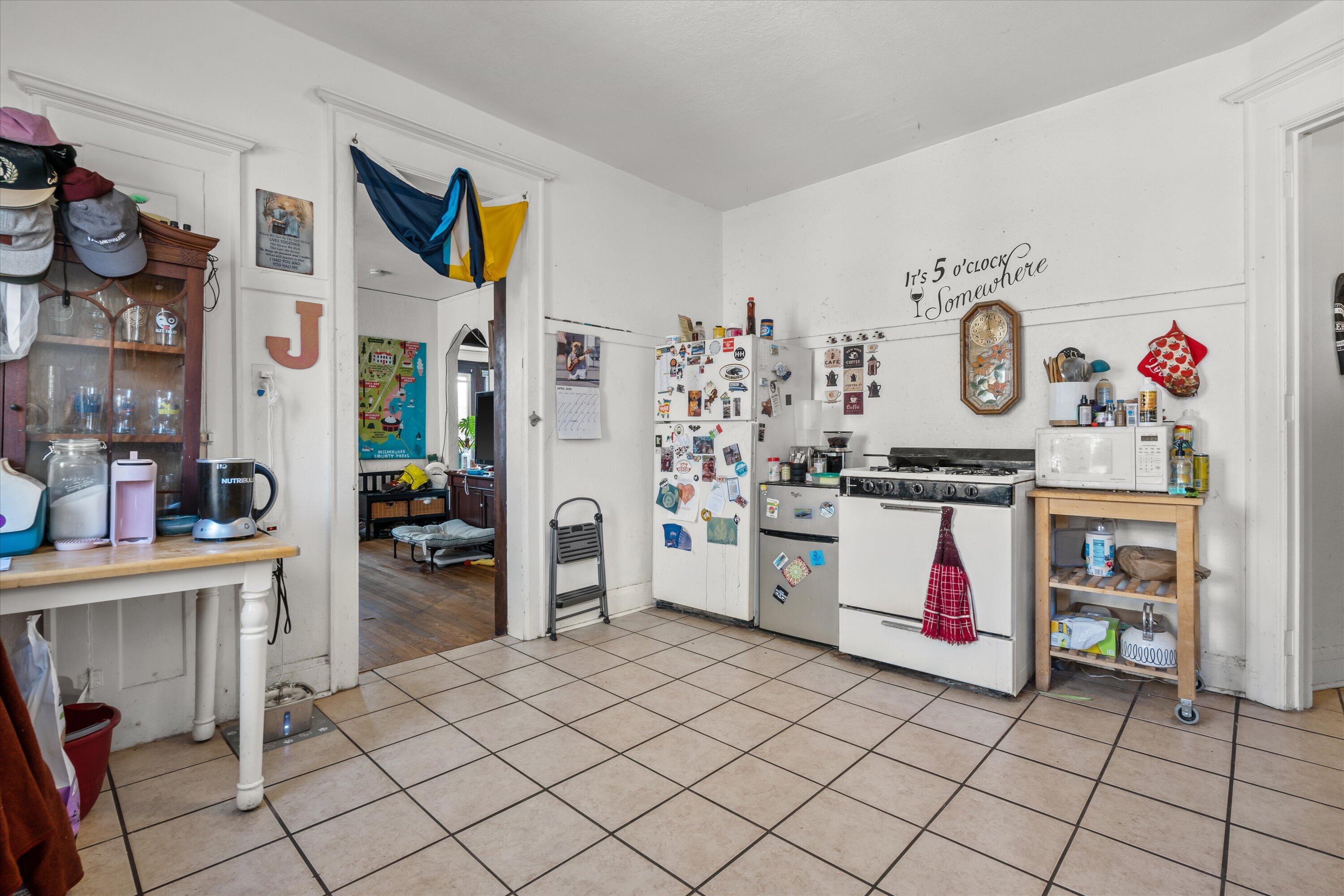 518 E Lloyd St Unit: 520