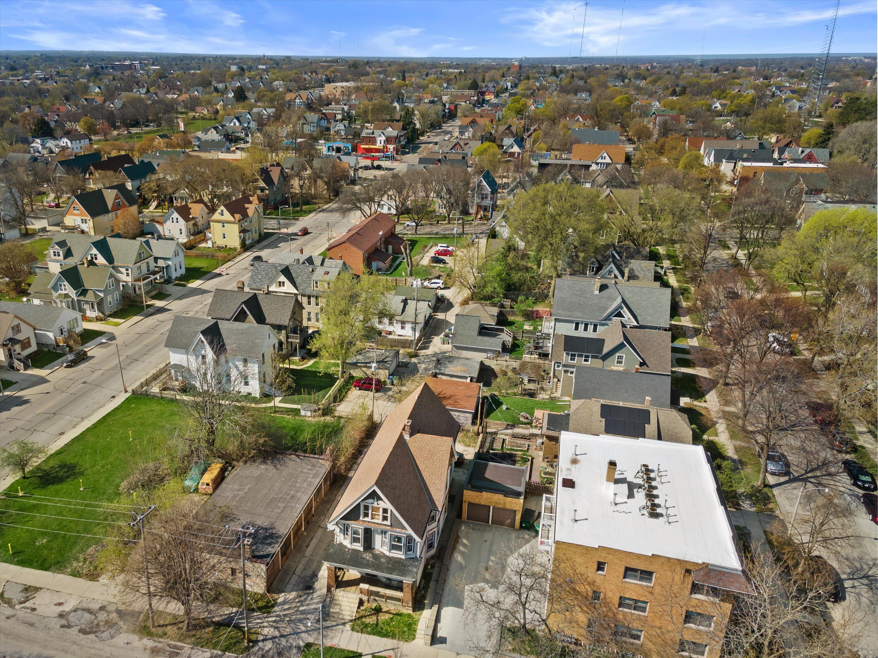 518 E Lloyd St Unit: 520