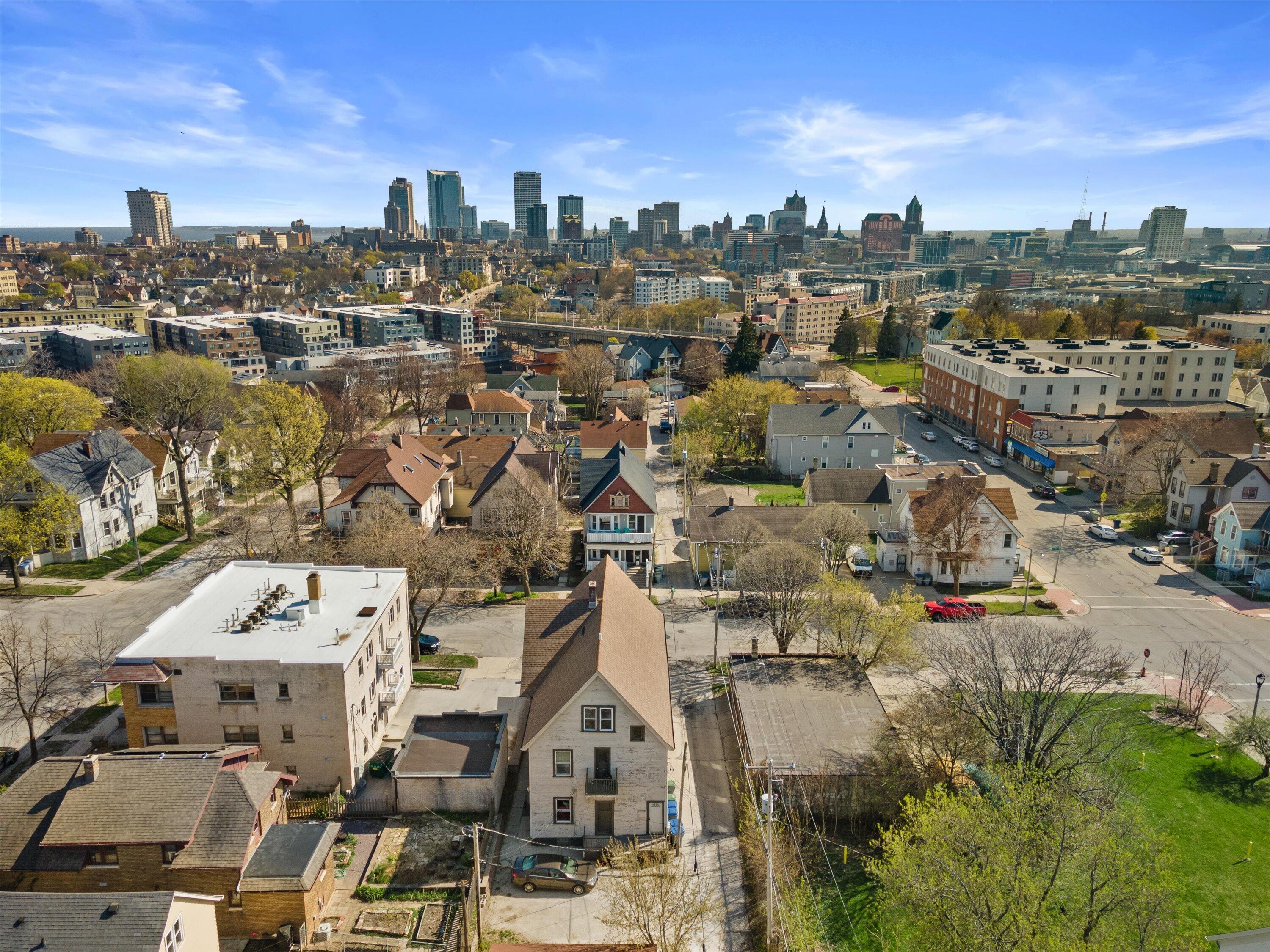 518 E Lloyd St Unit: 520
