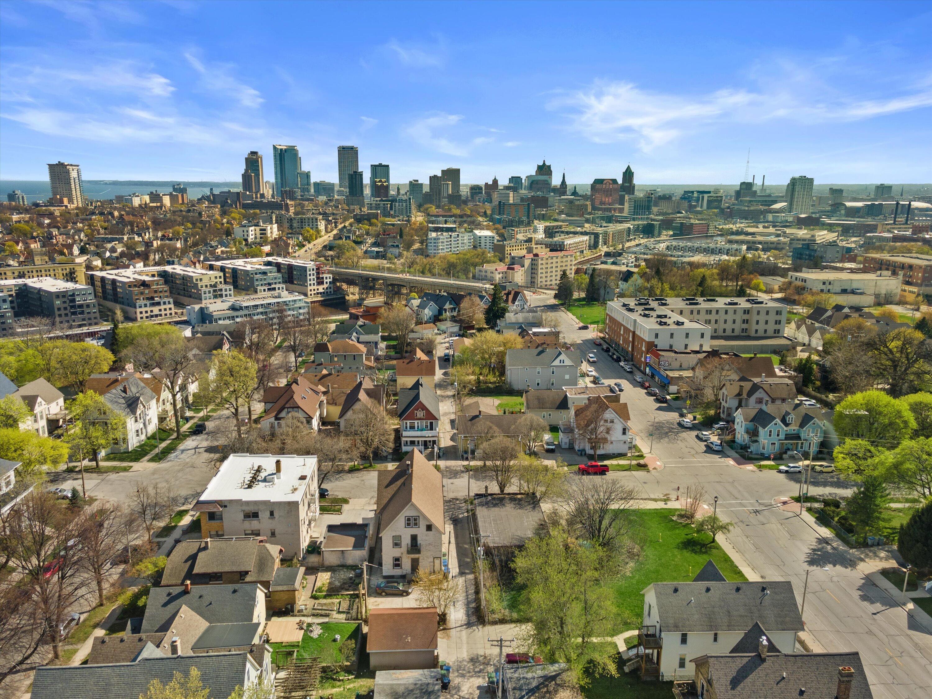 518 E Lloyd St Unit: 520